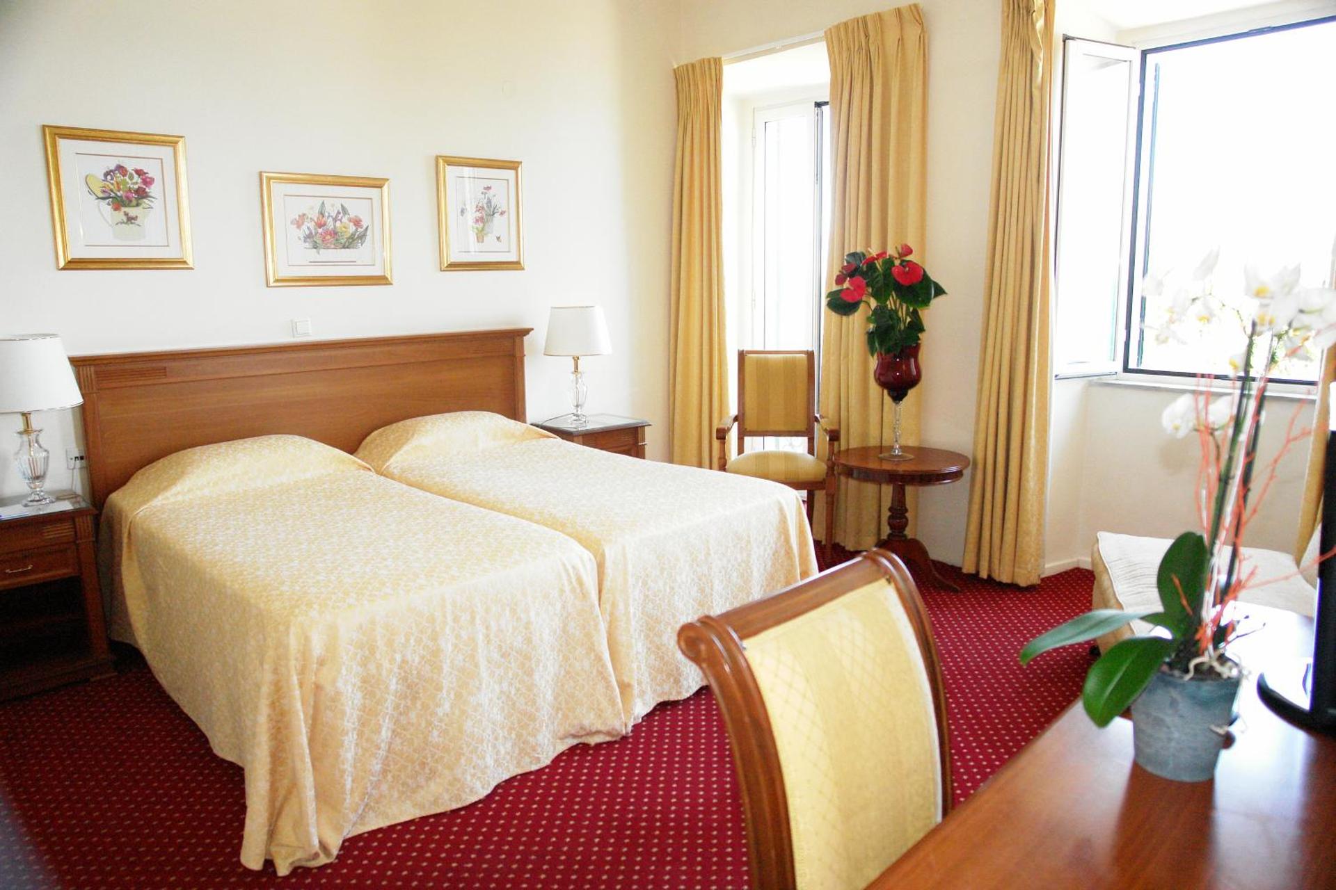Cavalieri Hotel - Photo 18