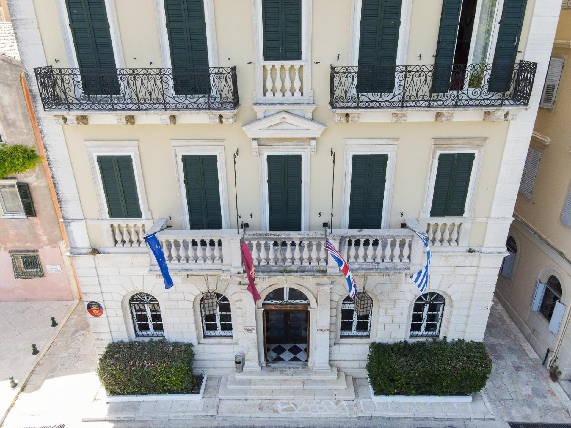 Cavalieri Hotel - Photo 32