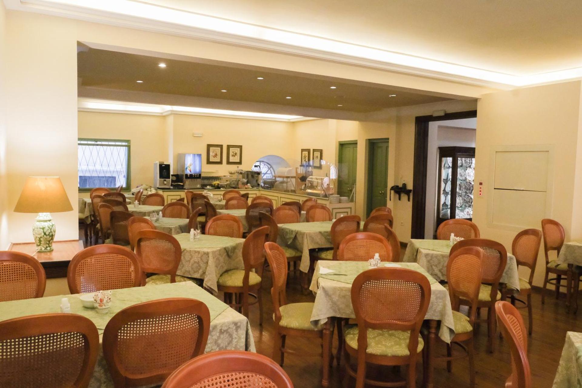 Cavalieri Hotel - Photo 28
