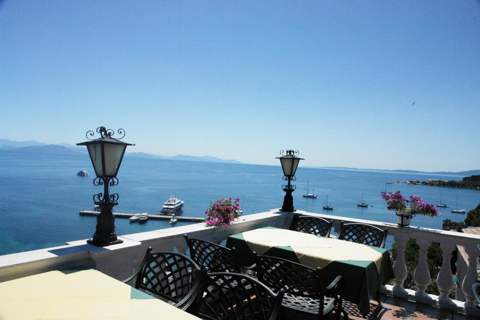 Cavalieri Hotel - Photo 75