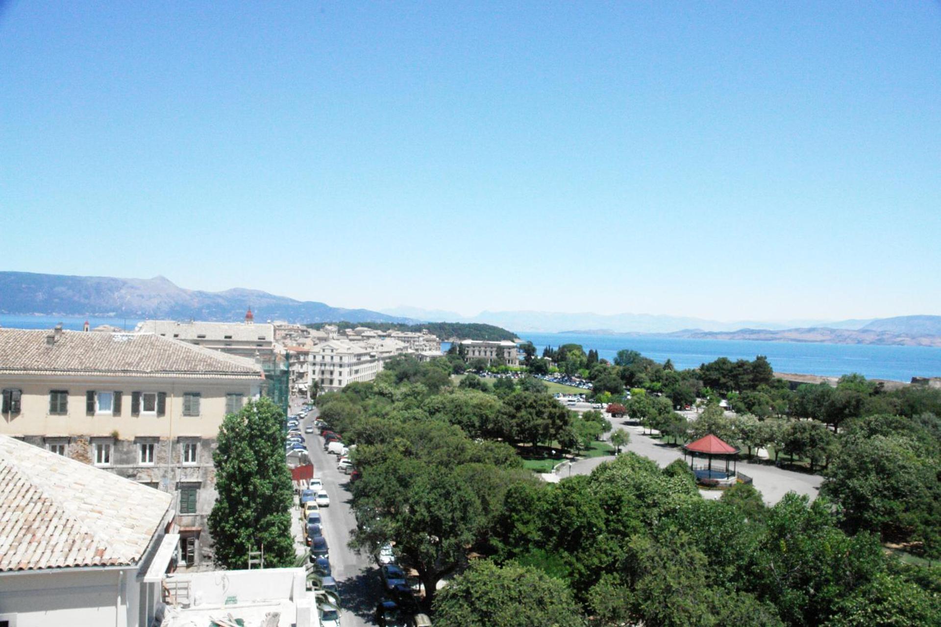 Cavalieri Hotel - Photo 76