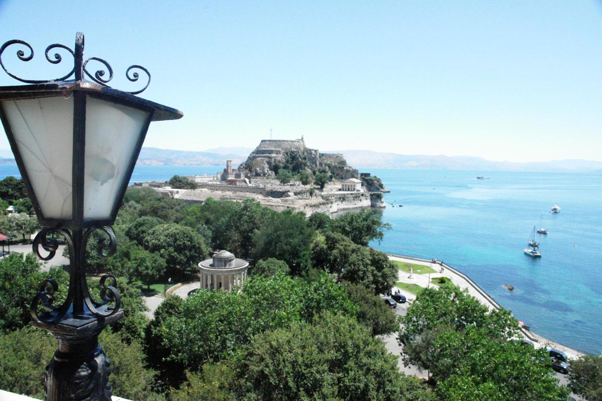 Cavalieri Hotel - Photo 82
