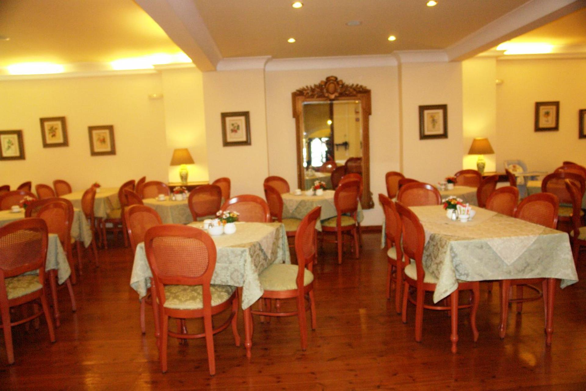 Cavalieri Hotel - Photo 92