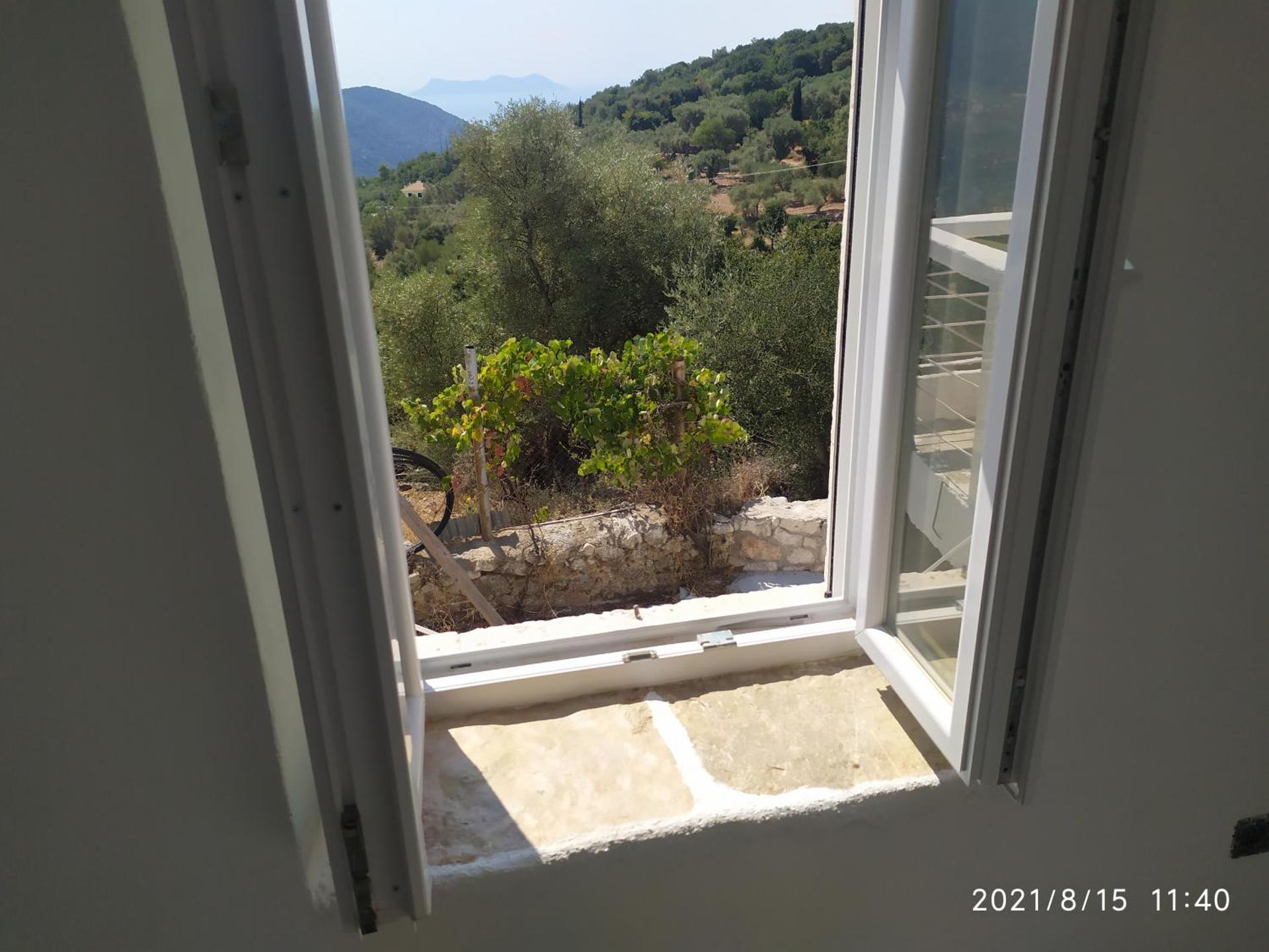 STATHIS GUESTHOUSE - Photo 6