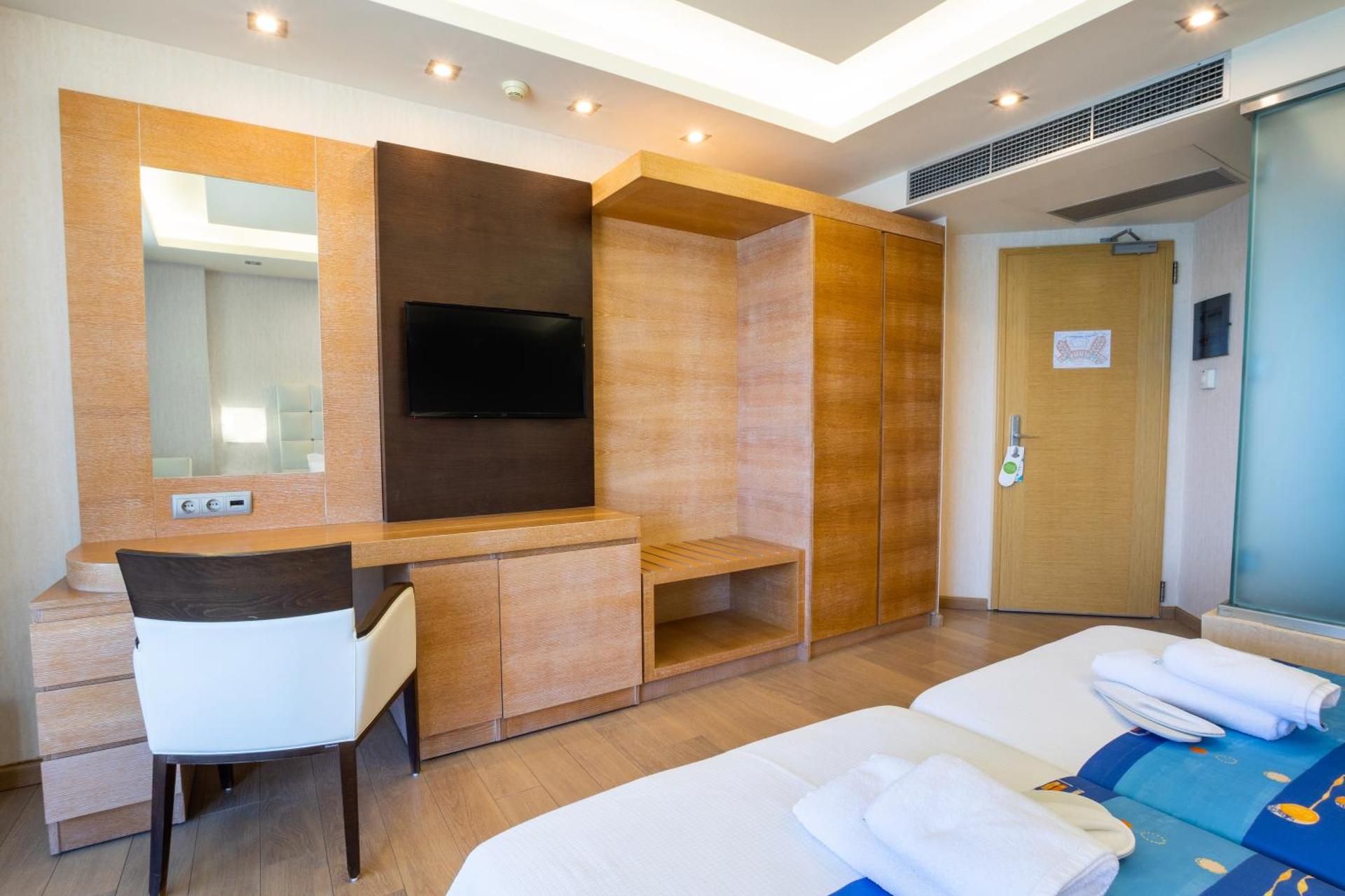 Konstantinos Palace - Photo 43