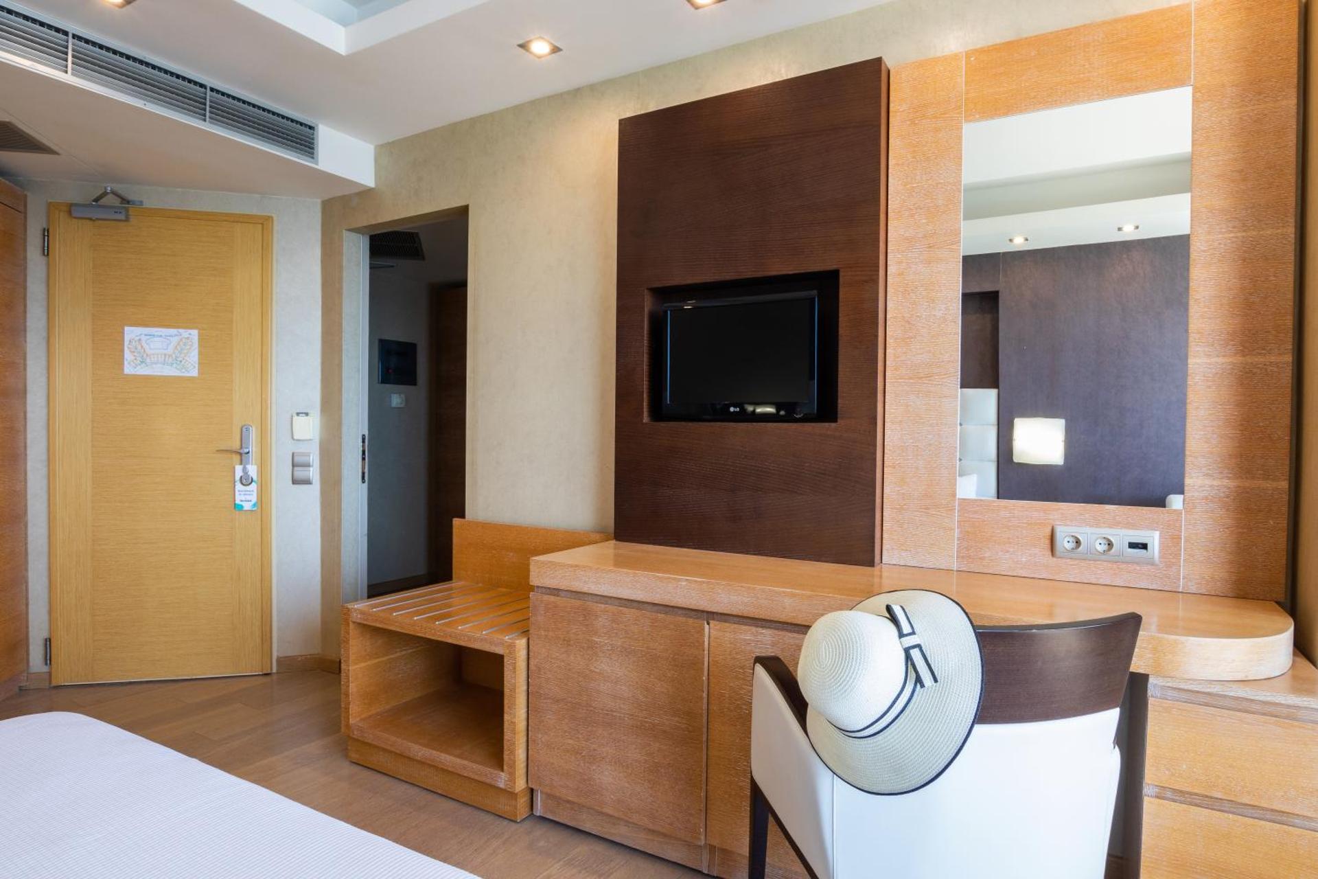 Konstantinos Palace - Photo 47