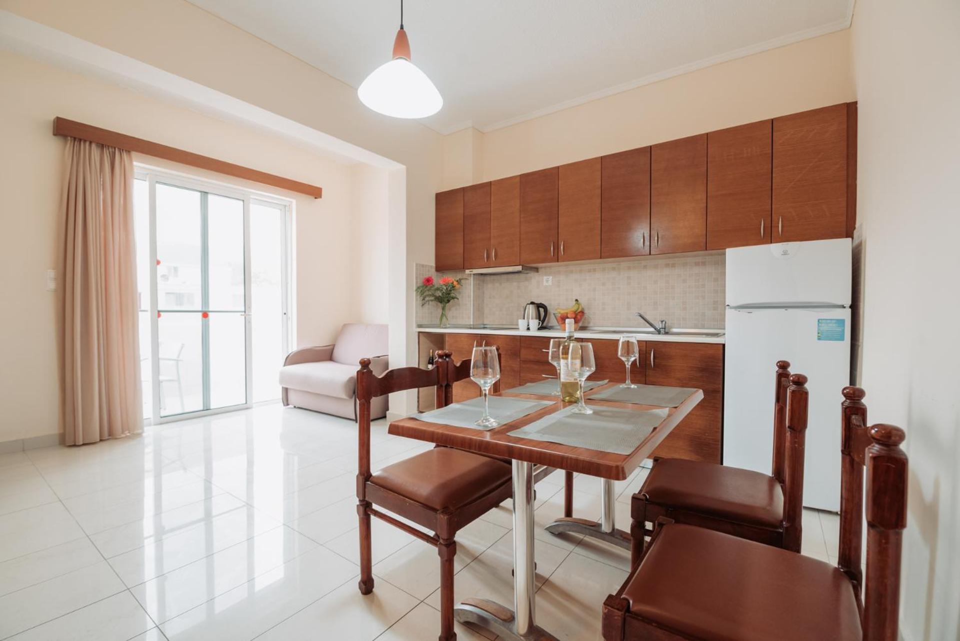 Paleos Hotel Apartments - Photo 12