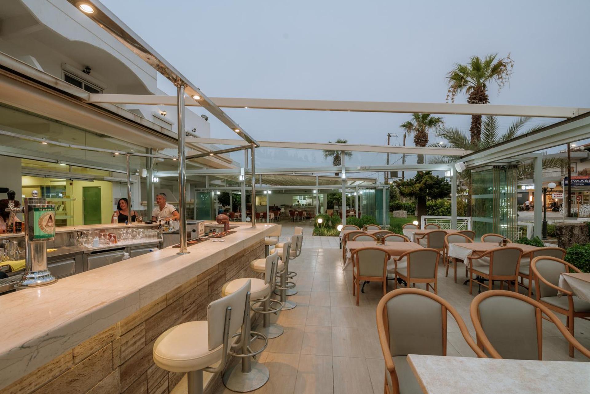 Paleos Hotel Apartments - Photo 25