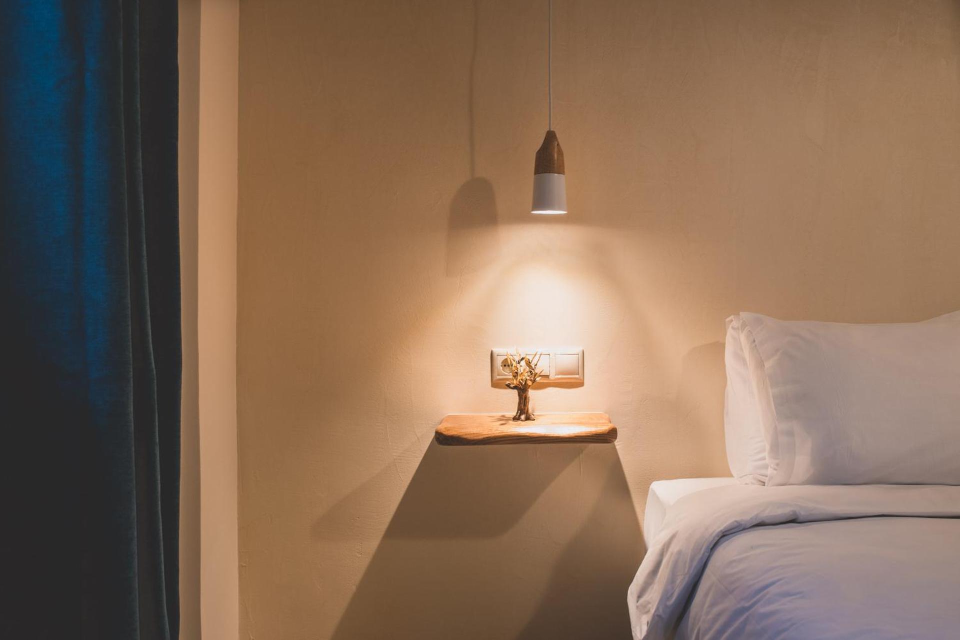 Luxury Apartment with Acropolis view Terrace and Jacuzzi in the Heart of Athens - Living Stone Azurite - Photo 4