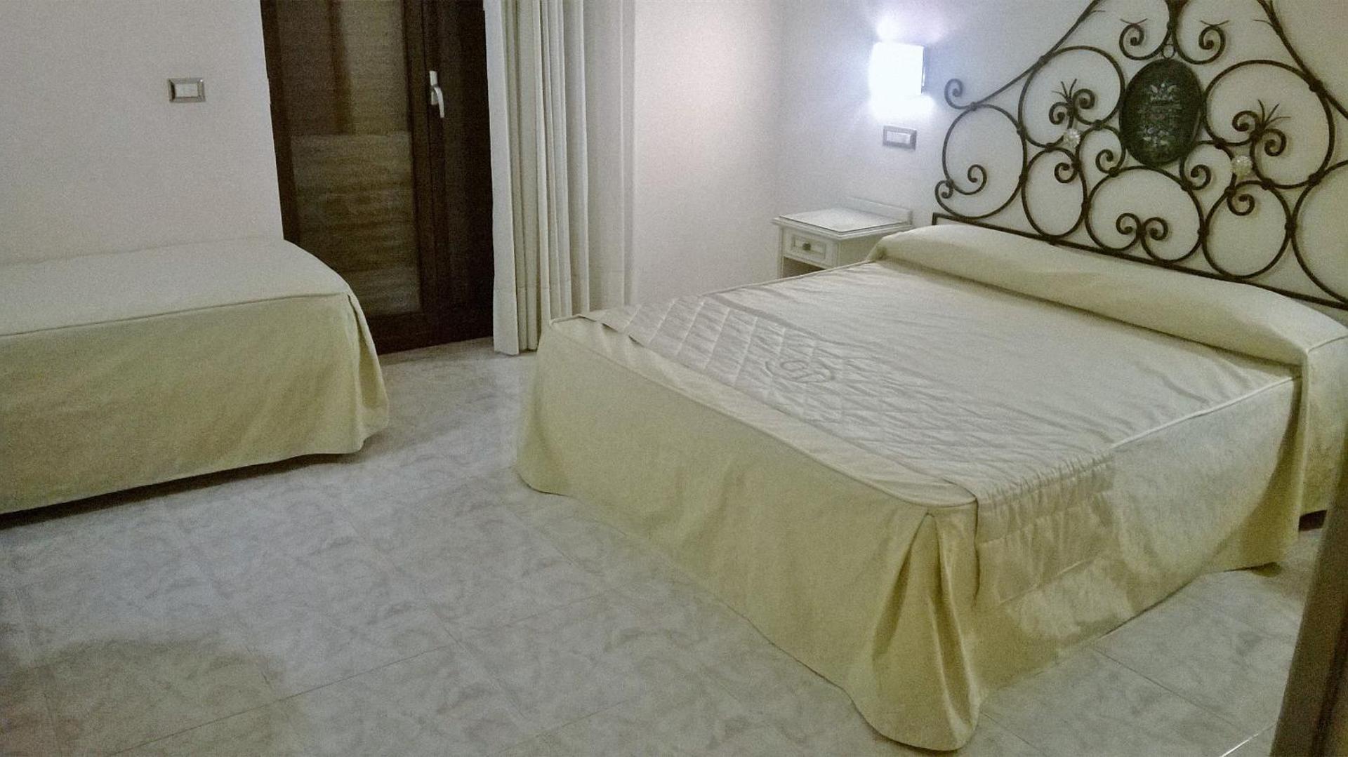 Hotel Ginevra - Photo 49