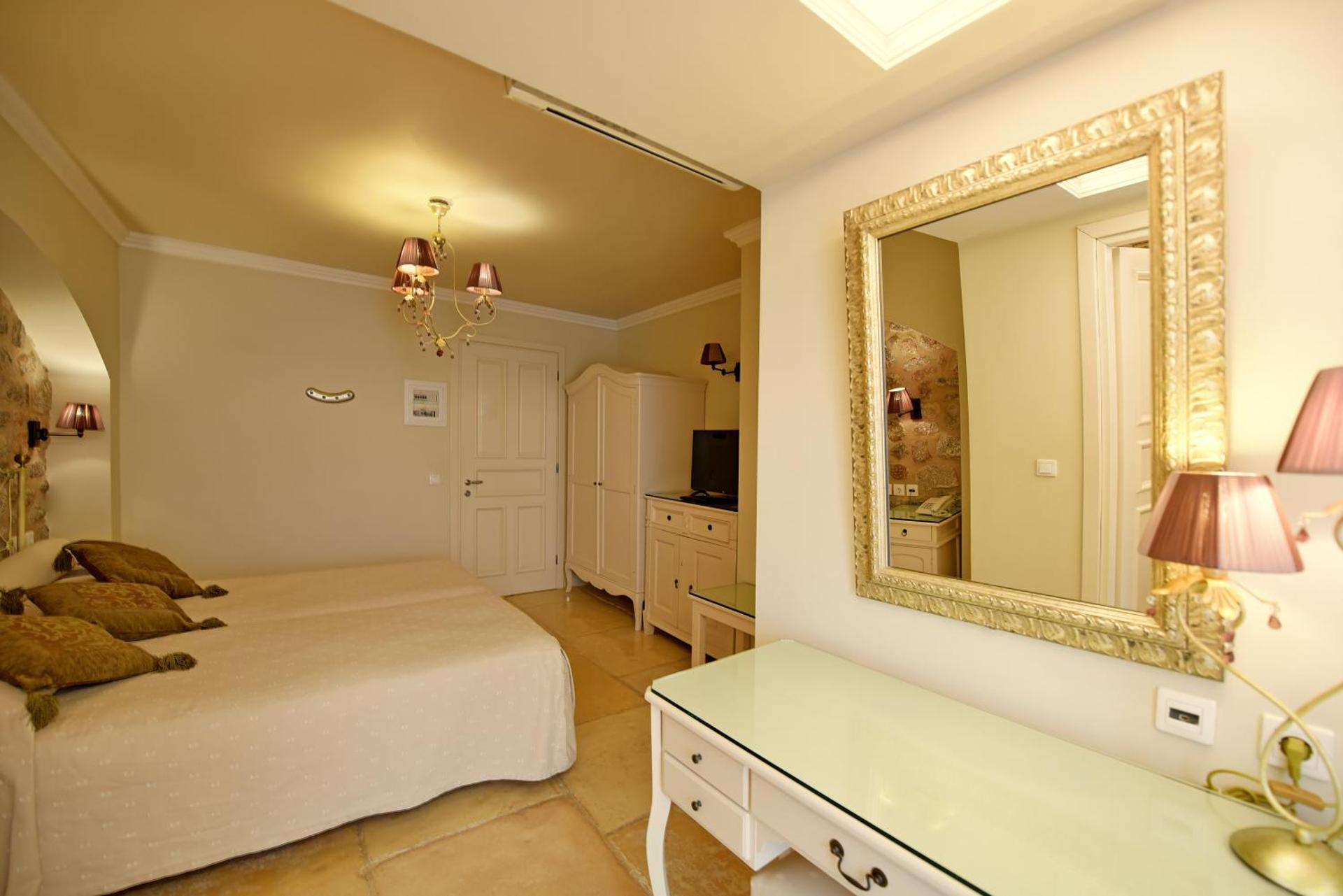 Angelica Traditional Boutique Hotel - Photo 20