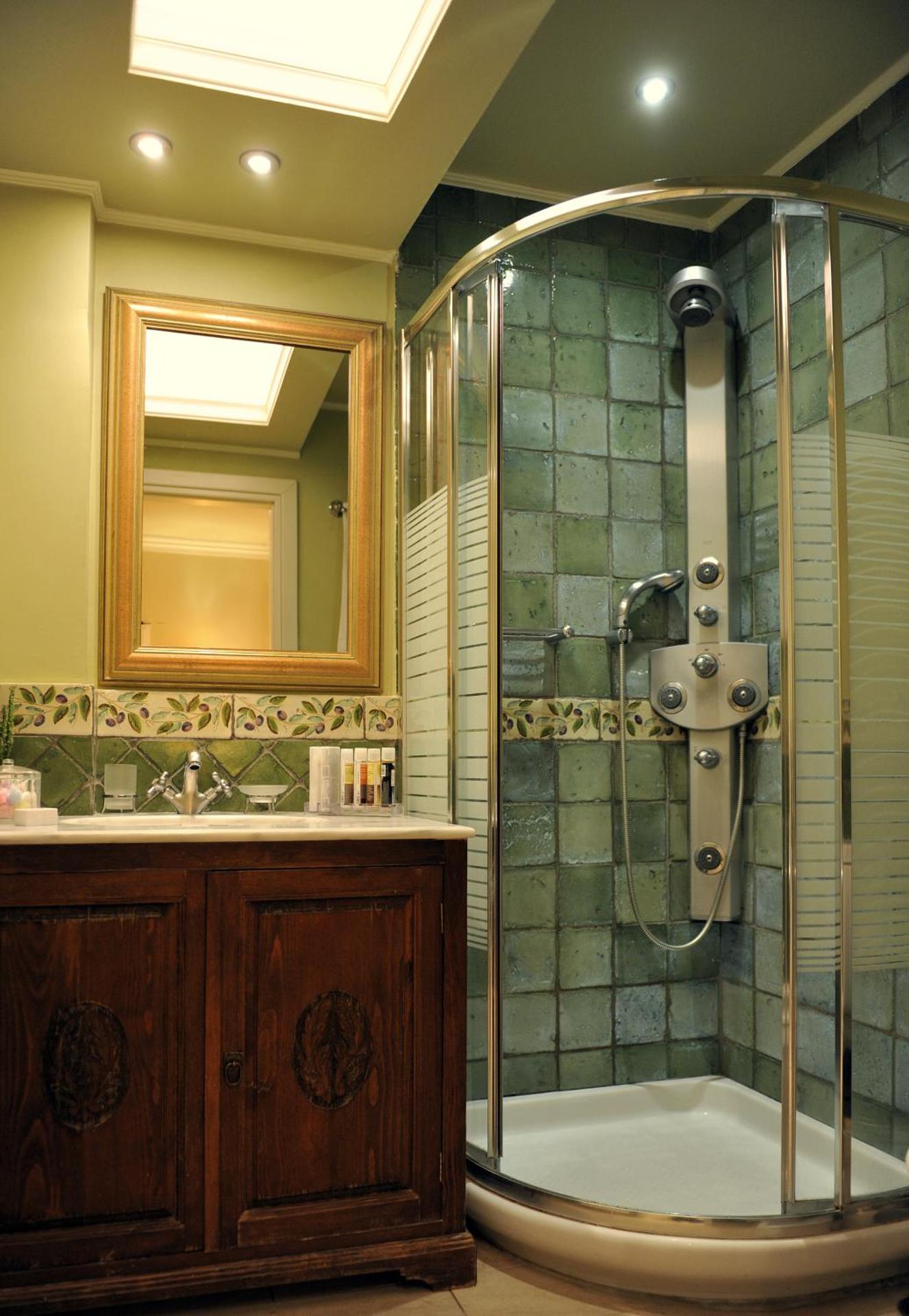 Angelica Traditional Boutique Hotel - Photo 2