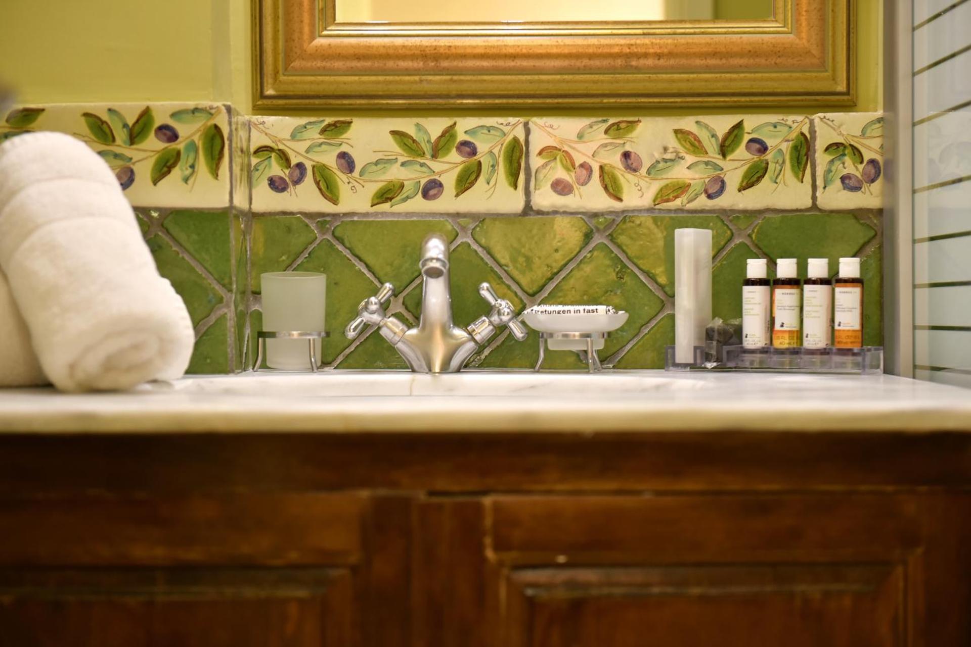 Angelica Traditional Boutique Hotel - Photo 34