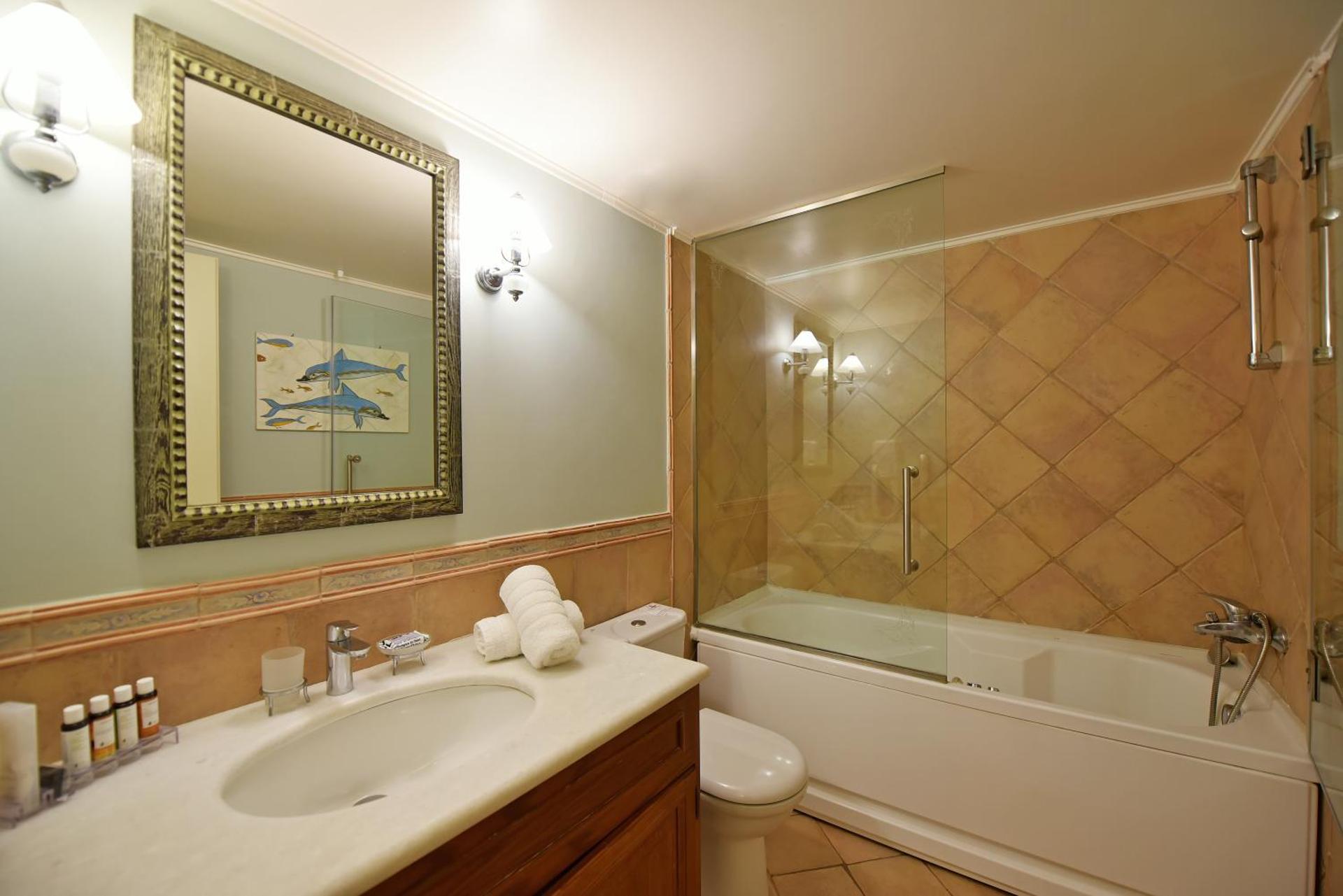 Angelica Traditional Boutique Hotel - Photo 26