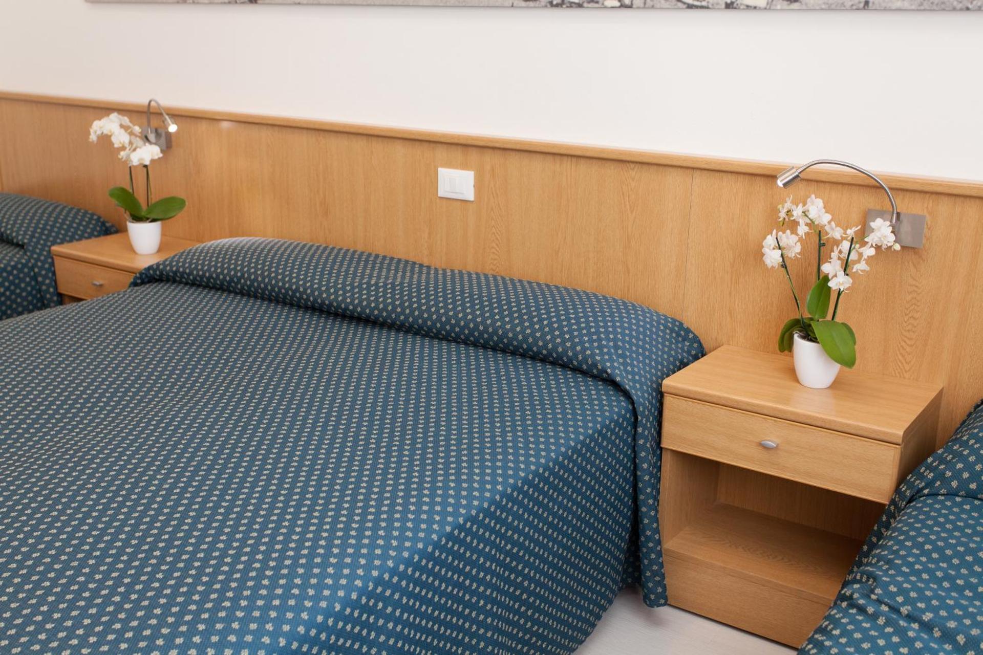 Hotel Marina - Photo 16