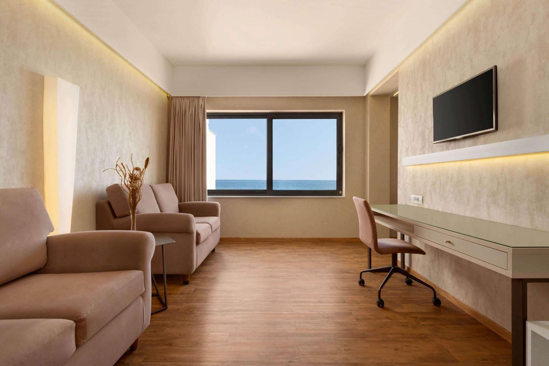 Ramada Plaza by Wyndham Thraki - Photo 104