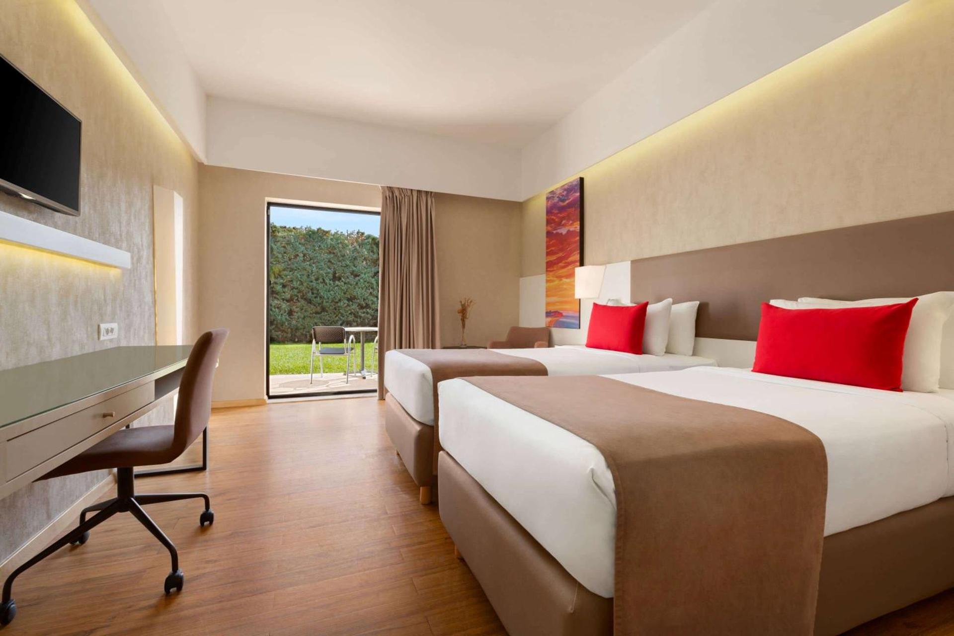 Ramada Plaza by Wyndham Thraki - Photo 118