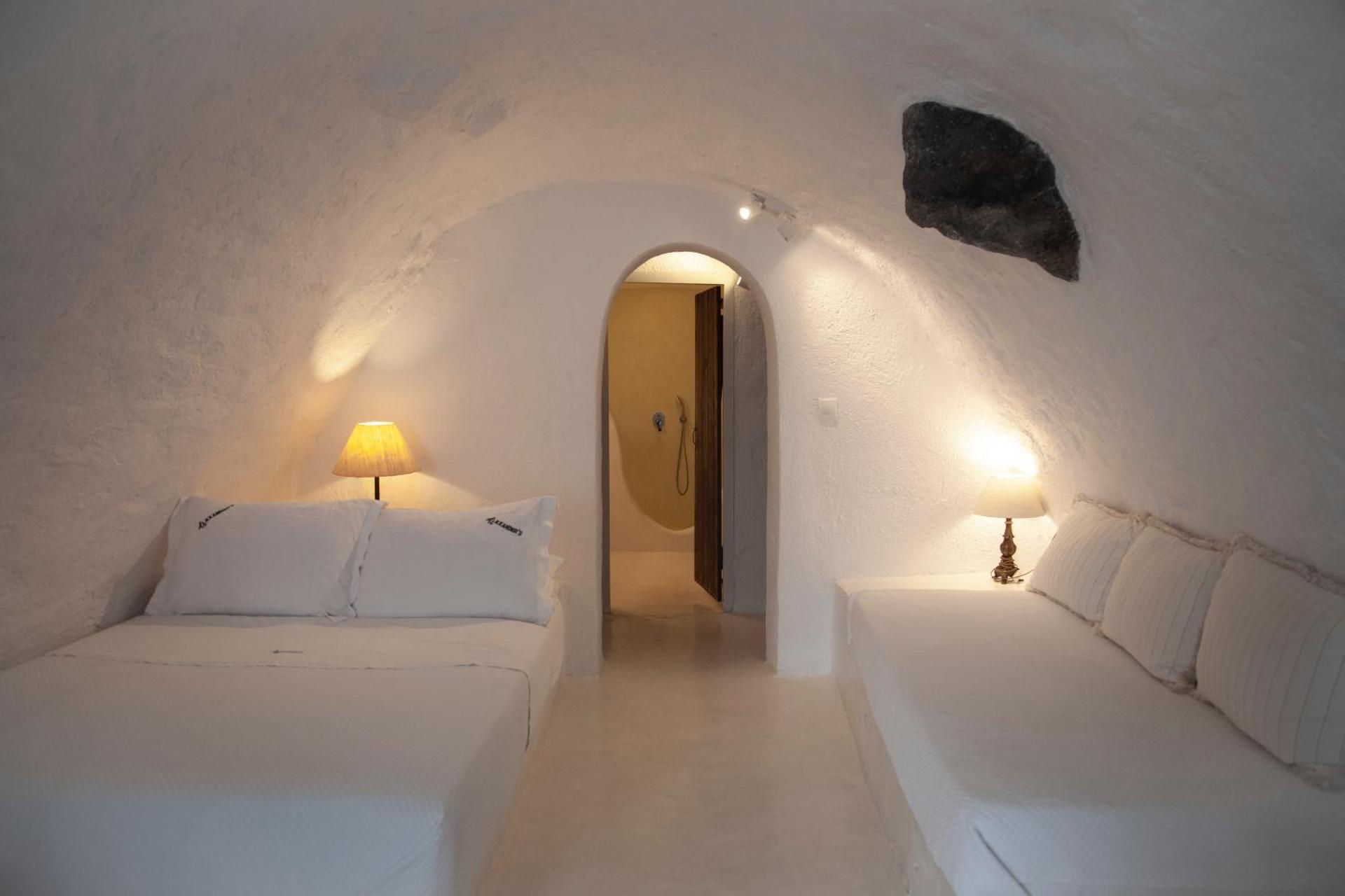 Alexander's Suites - Photo 63