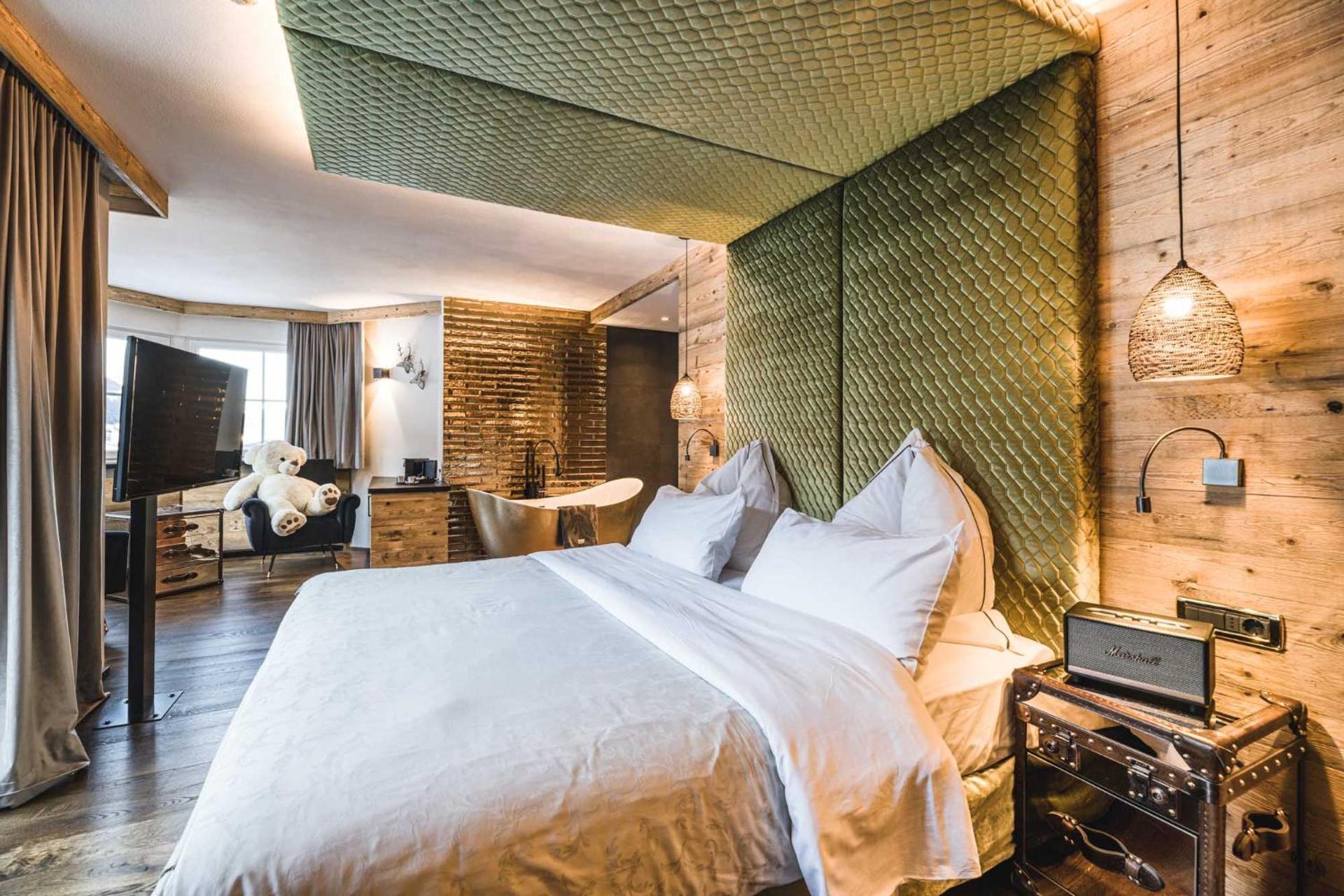 Suite with Mountain View