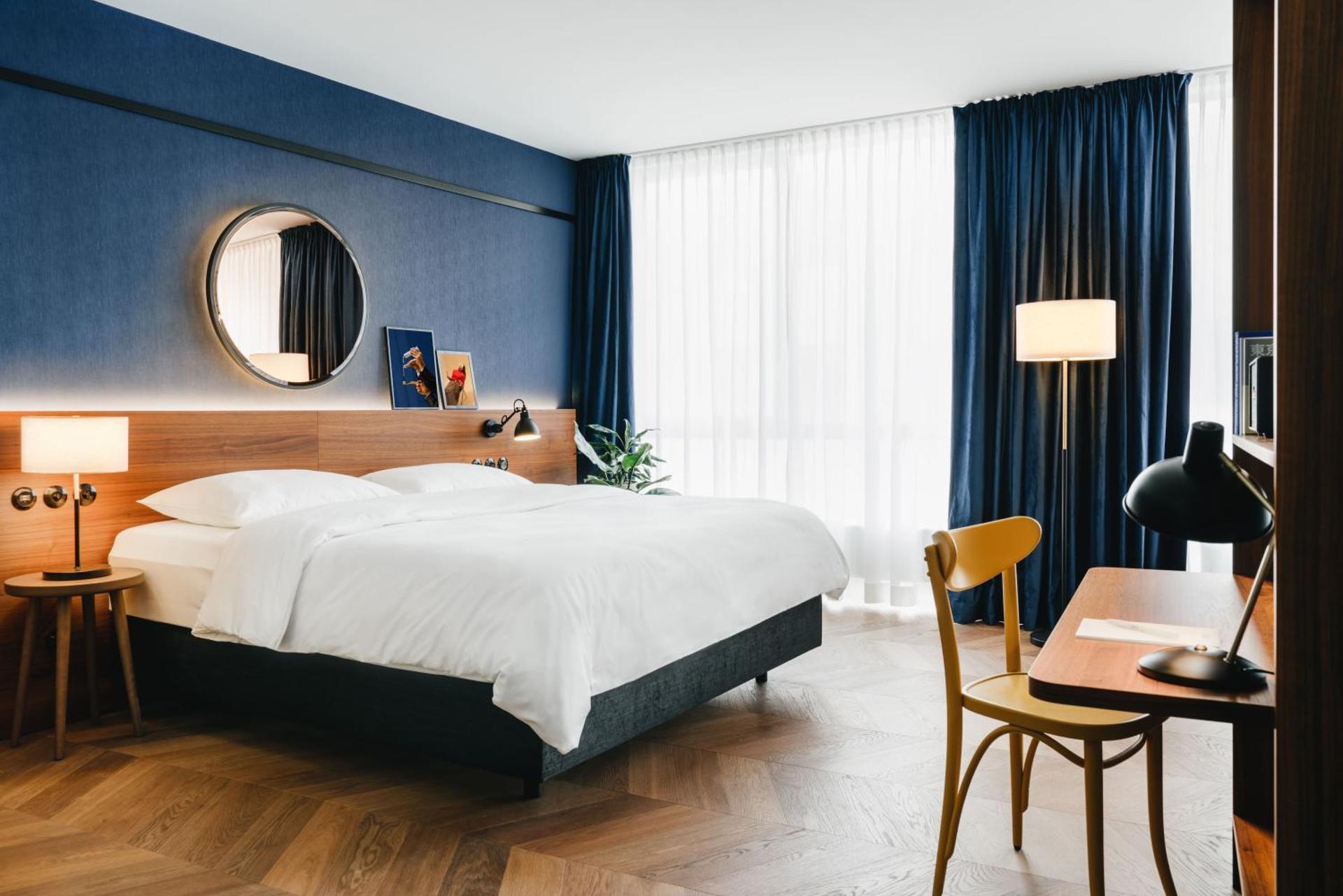 Hotel Gilbert - Photo 13