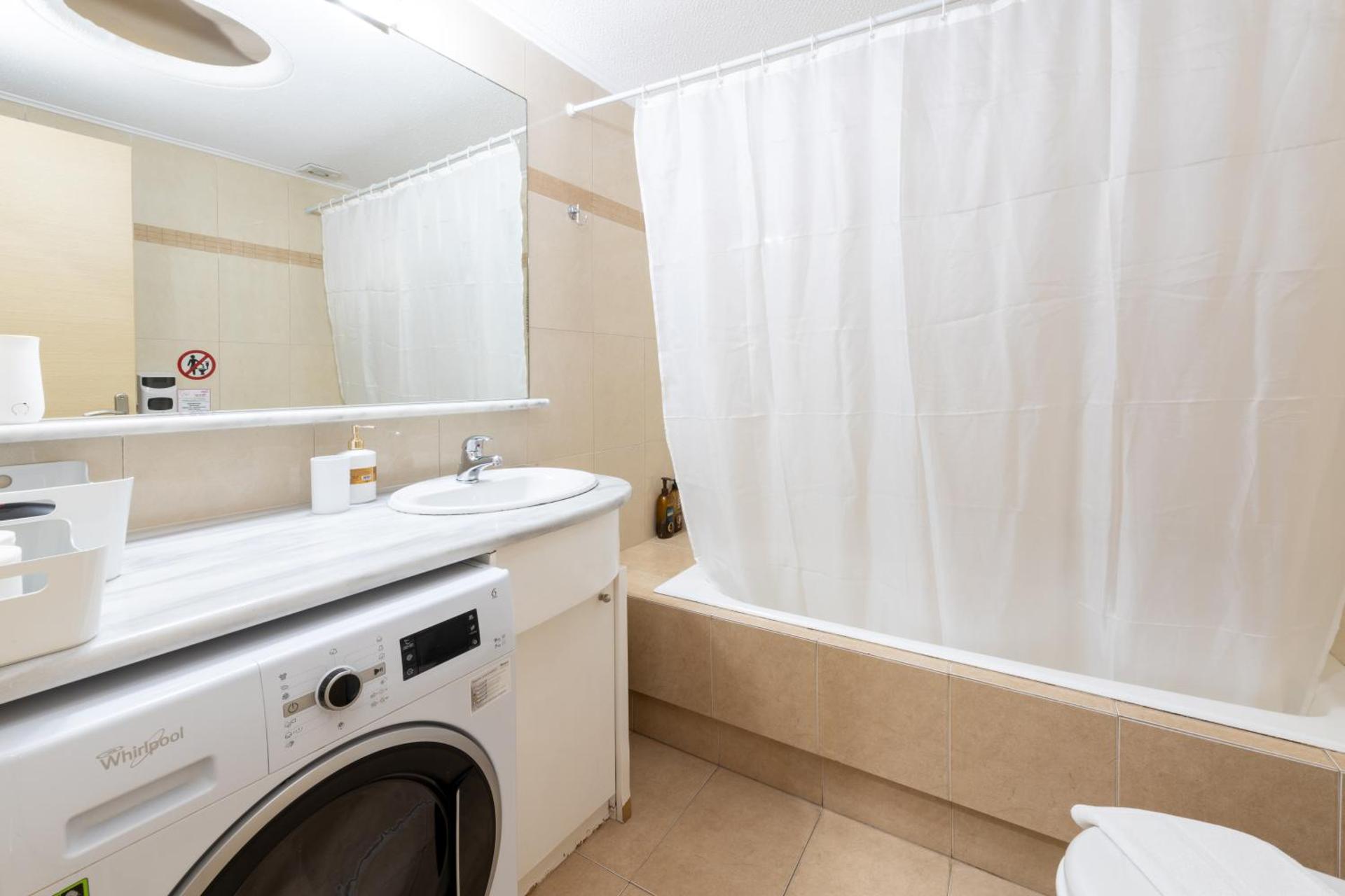 A&J Apartments or Rooms athens airport - Photo 71