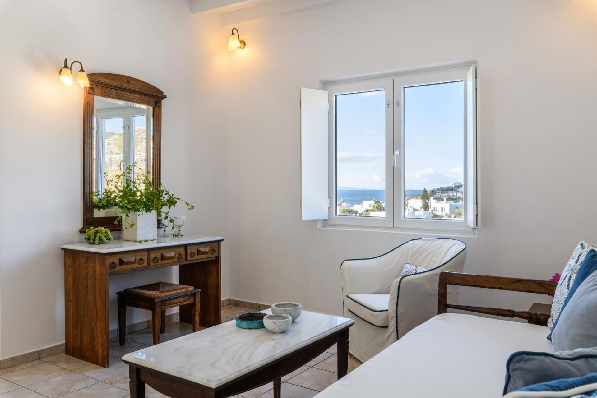 Pelican Bay Hotel - Photo 9