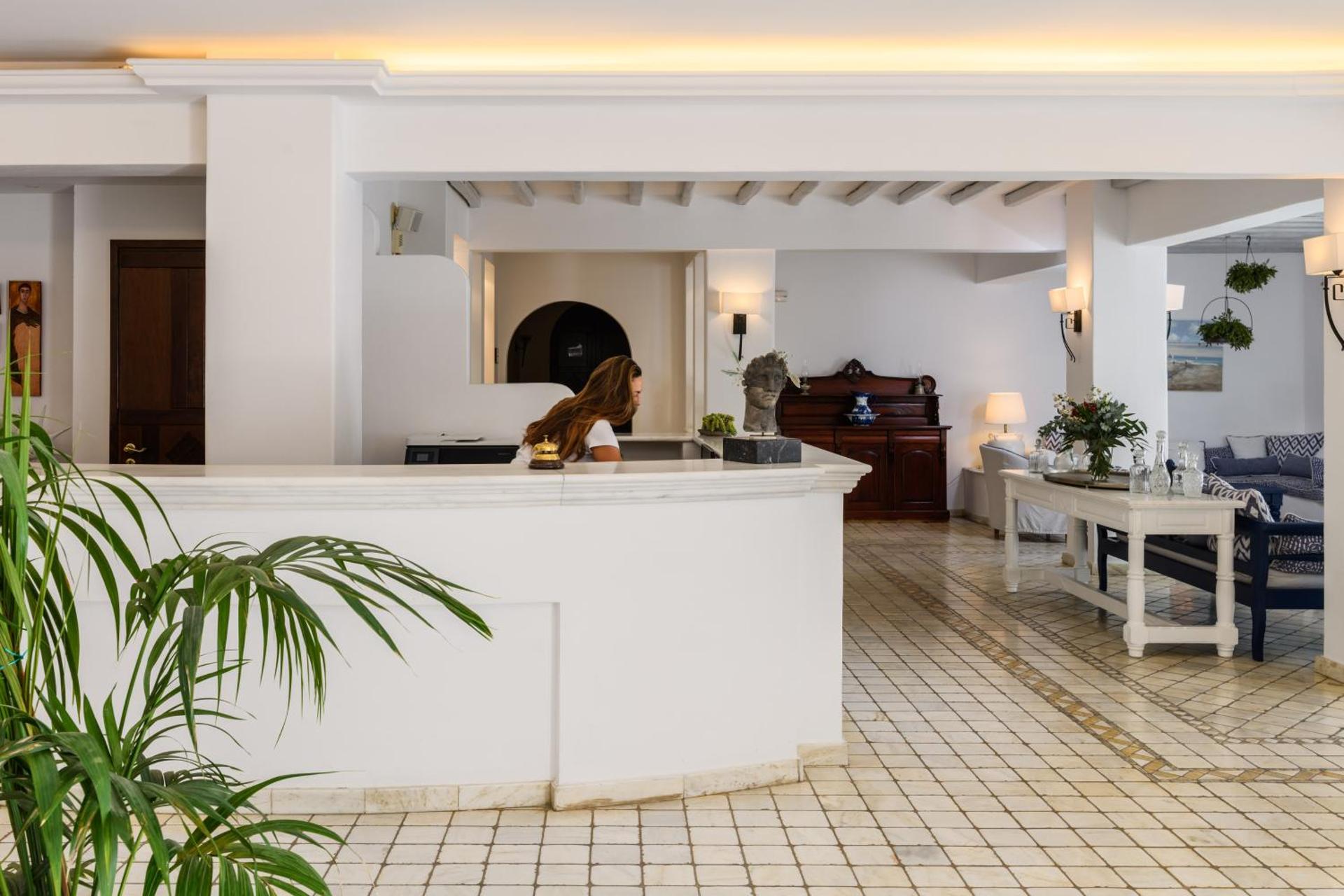 Pelican Bay Hotel - Photo 74