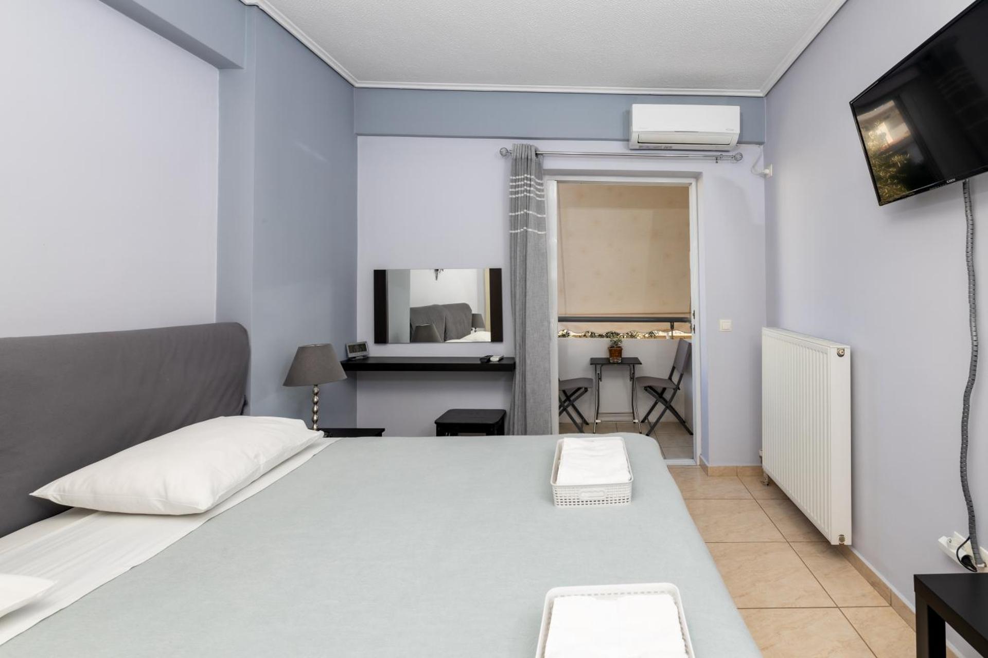 A&J Apartments or Rooms athens airport - Photo 24