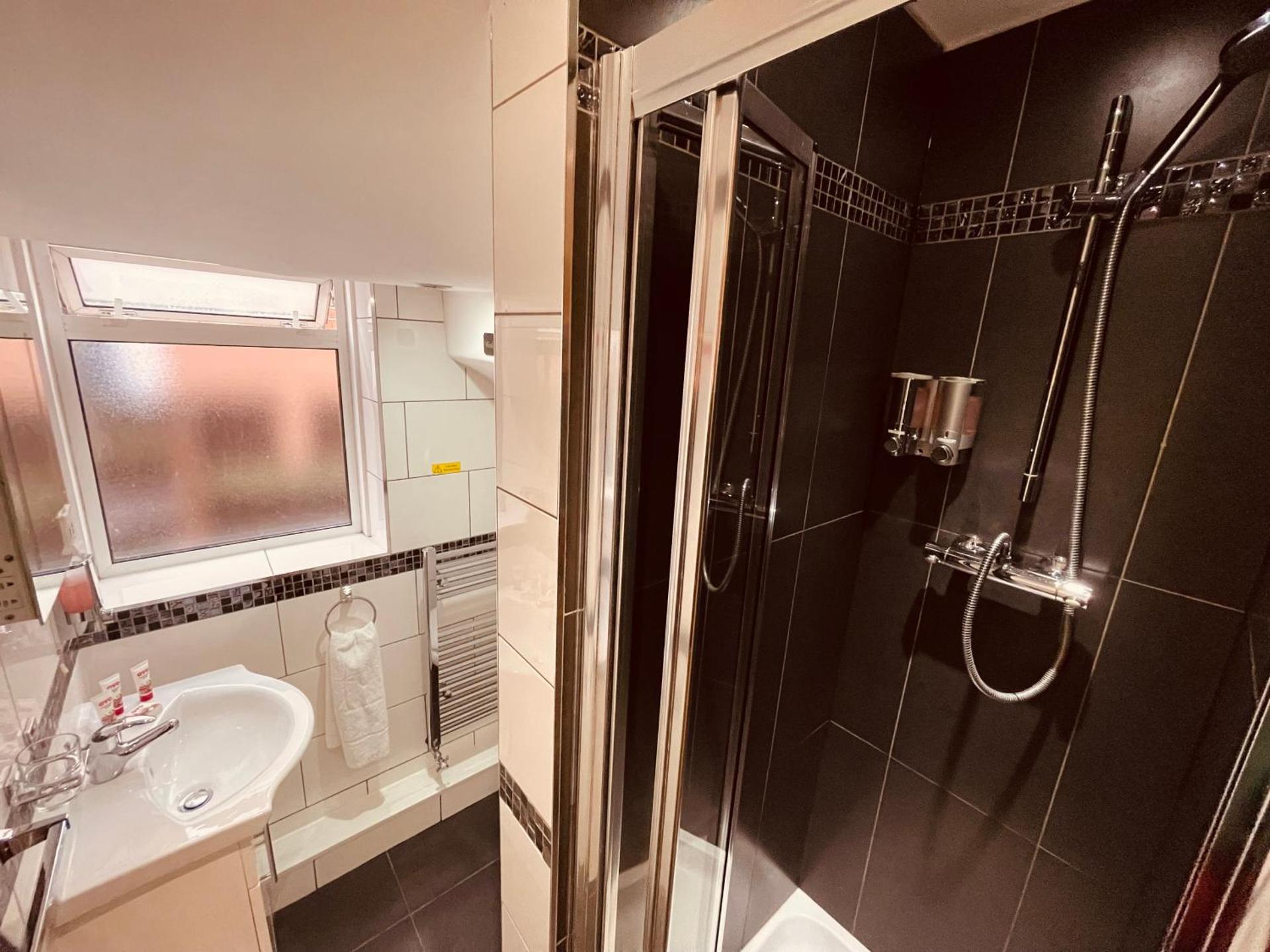 Anchor Guest House - Photo 10