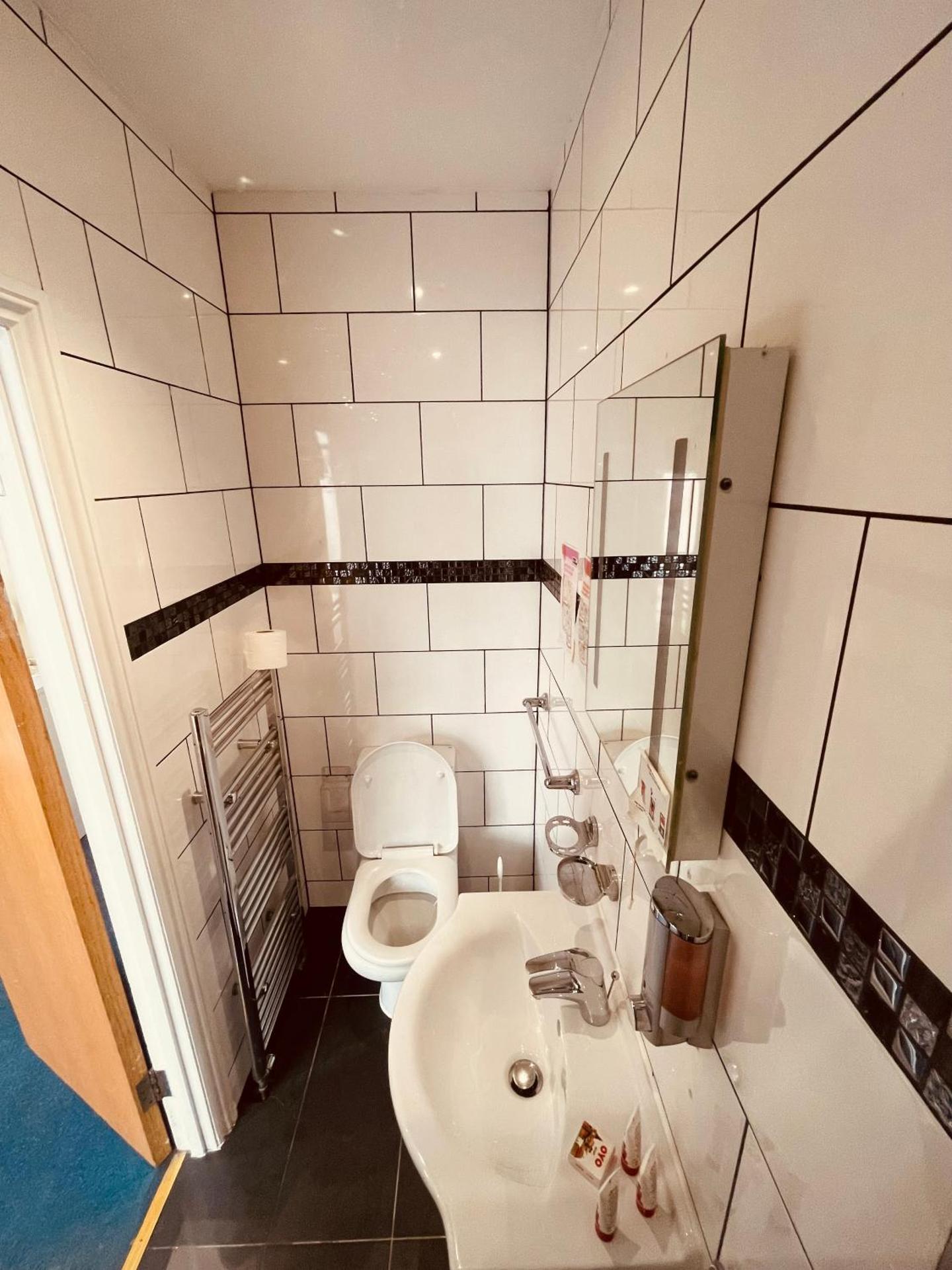 Anchor Guest House - Photo 38