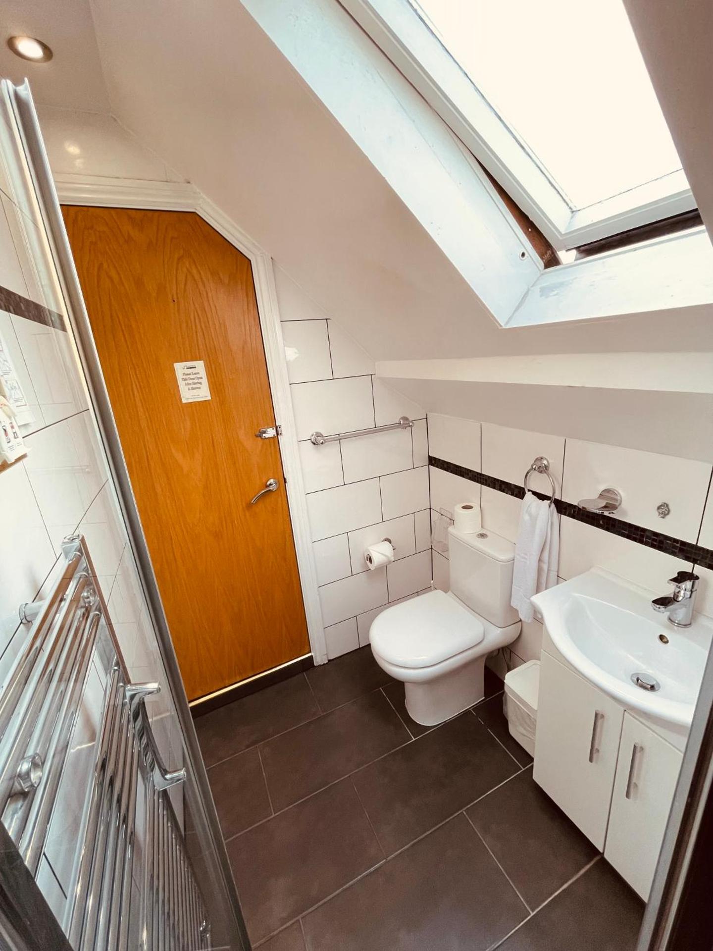 Anchor Guest House - Photo 41