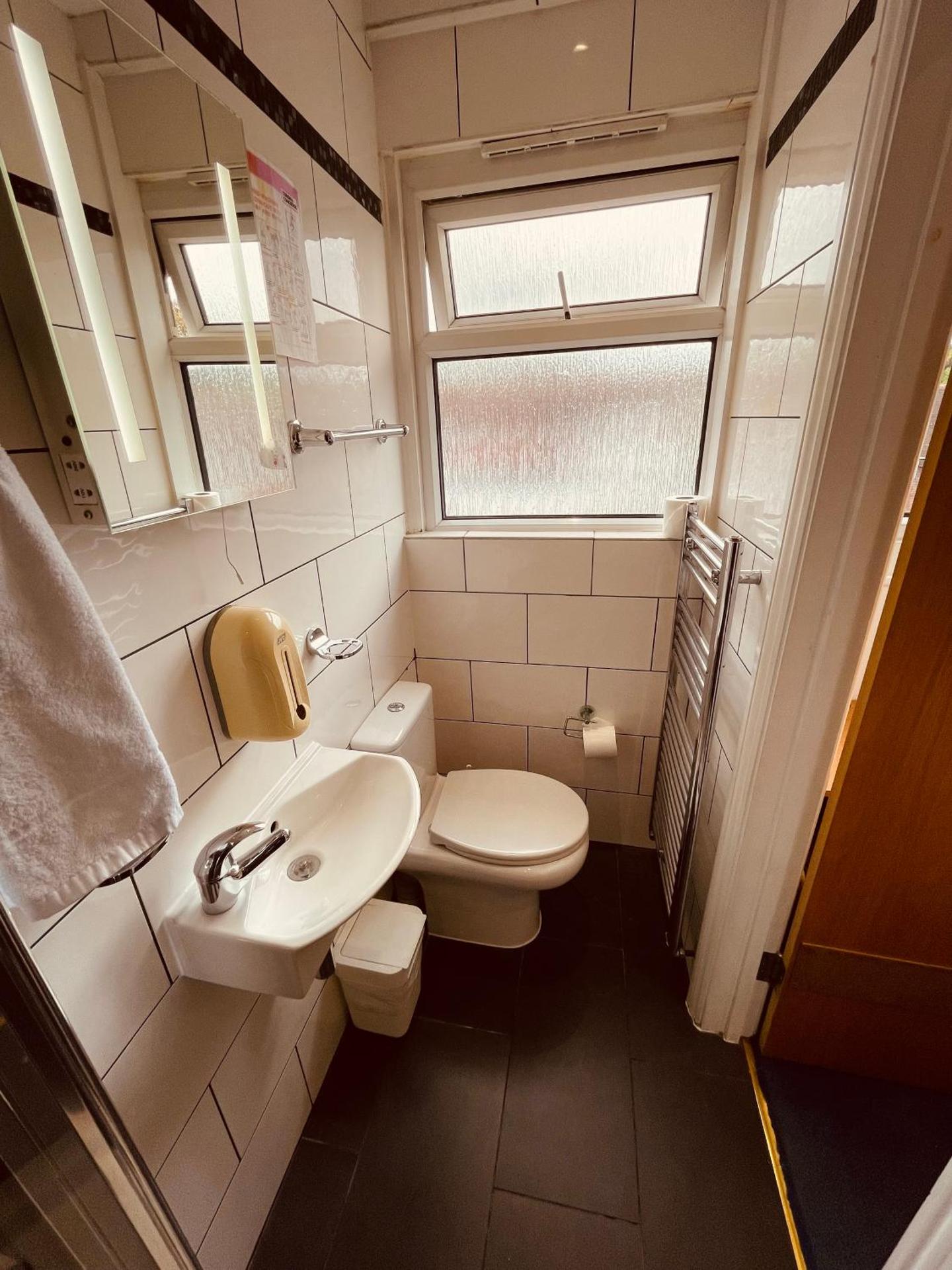 Anchor Guest House - Photo 43