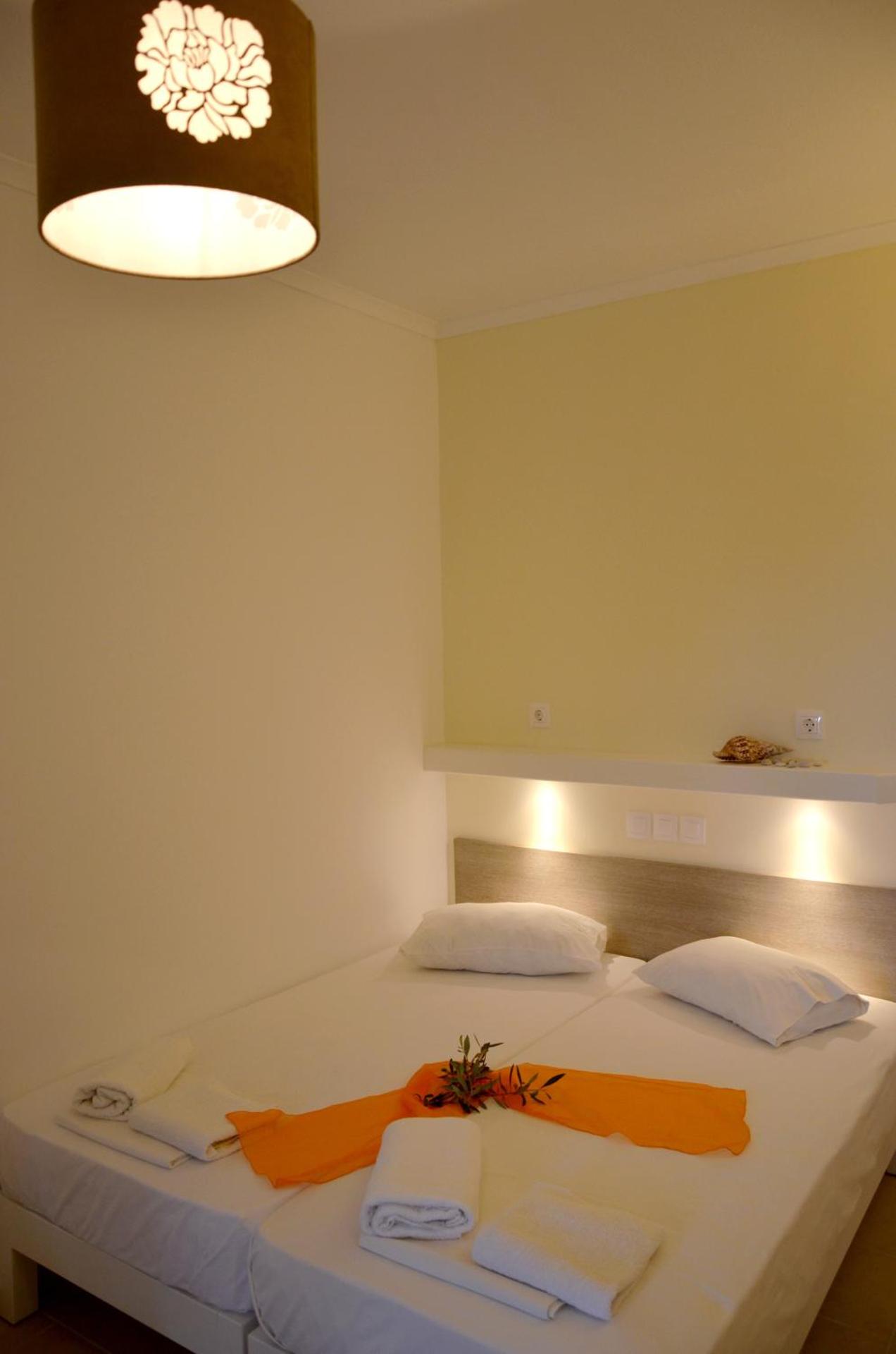 Galaxy Hotel - Photo 32