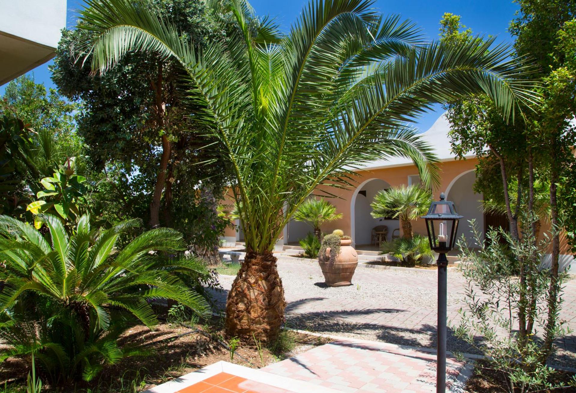 Garden Hotel Ripa - Photo 98