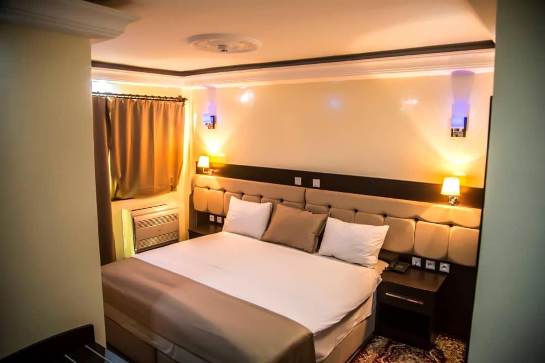 Hotel Univers 3 Aeroport Luxe - Photo 3