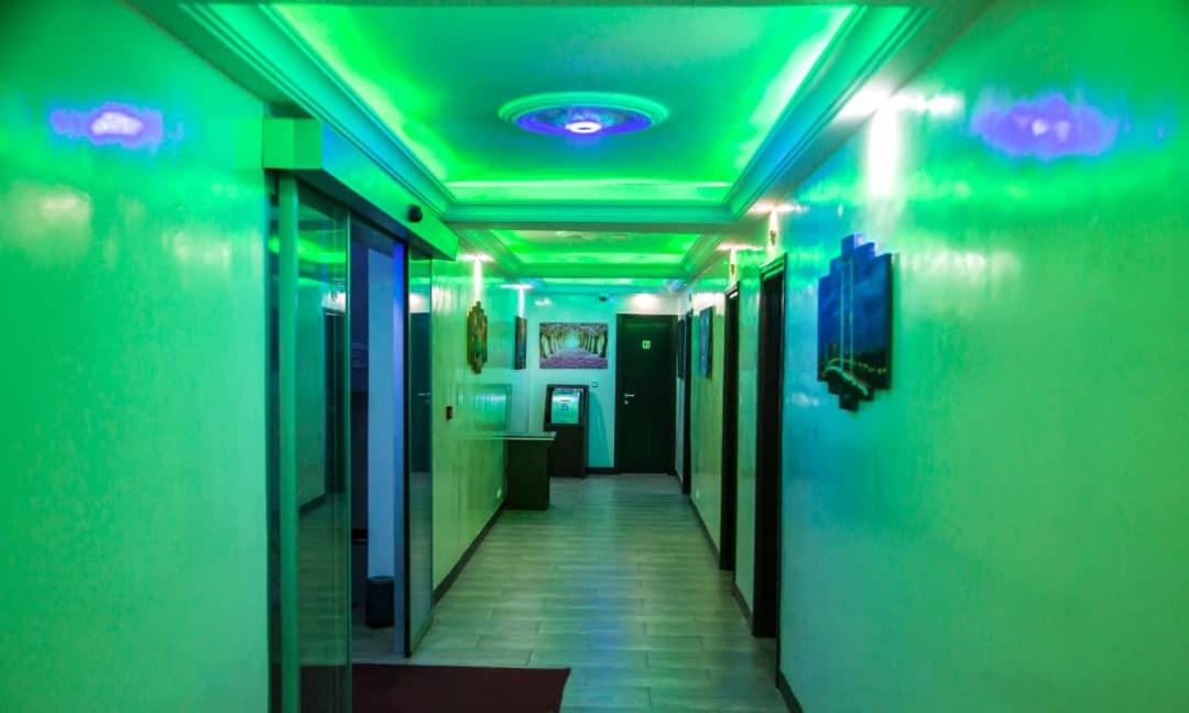 Hotel Univers 3 Aeroport Luxe - Photo 14