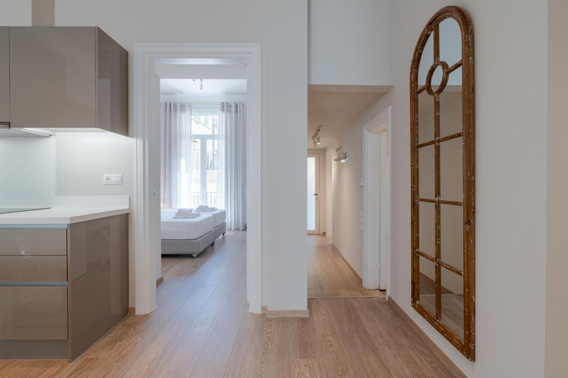 Historic Plaka's Deluxe Apartment - Photo 51