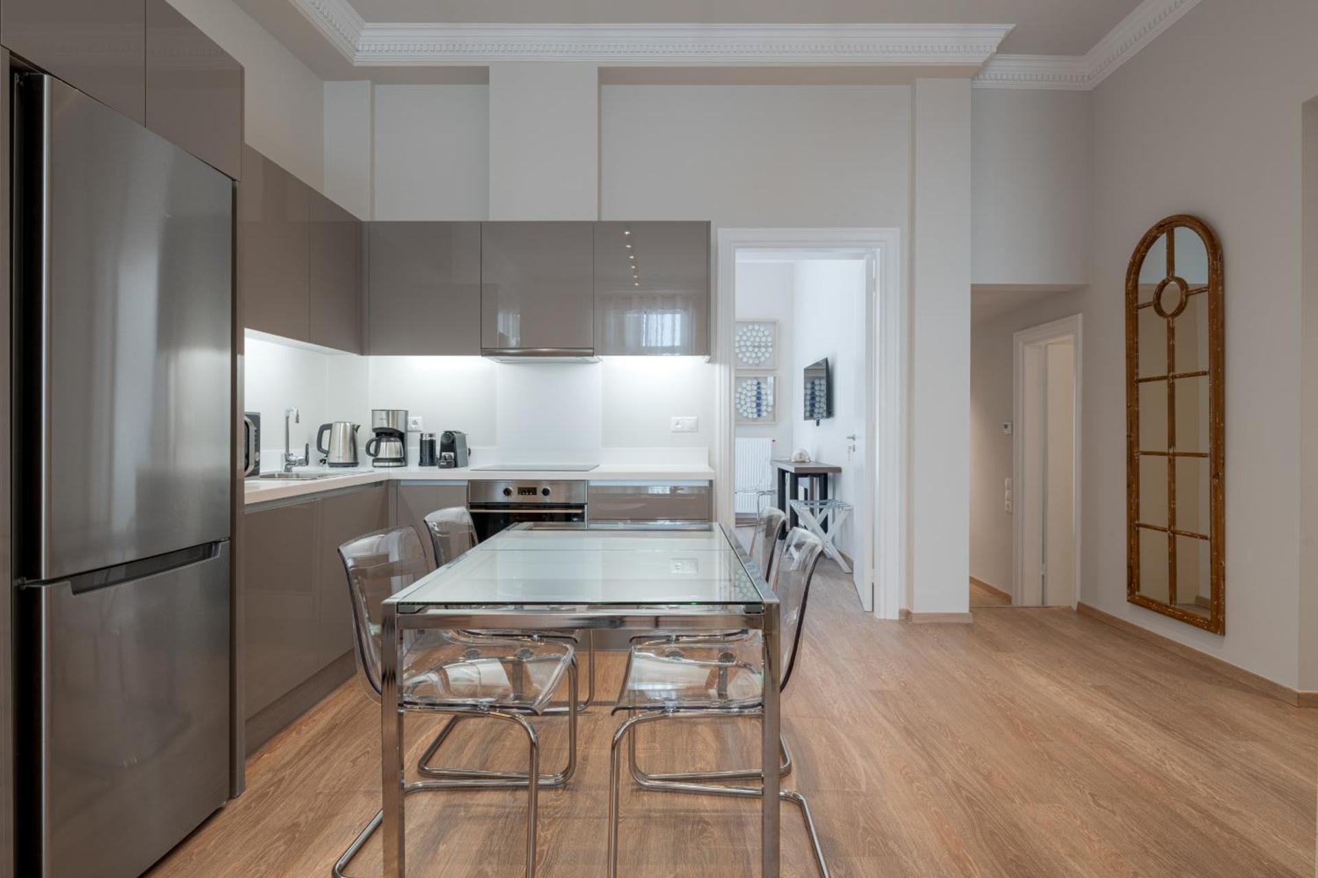 Historic Plaka's Deluxe Apartment - Photo 49