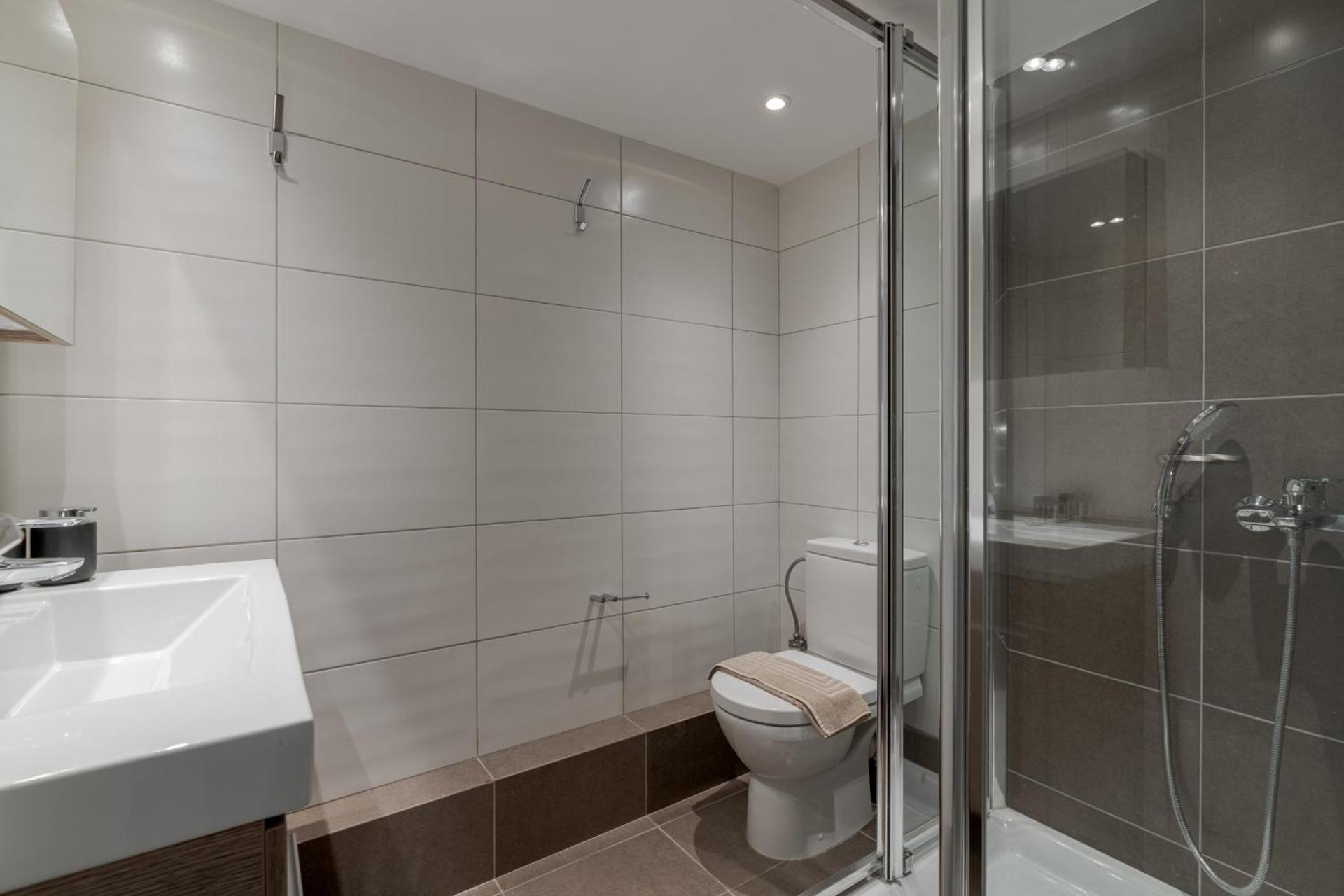 Historic Plaka's Deluxe Apartment - Photo 47