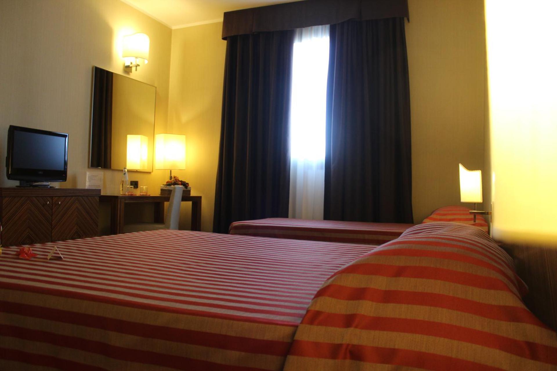 MH Hotel Piacenza Fiera - Photo 60