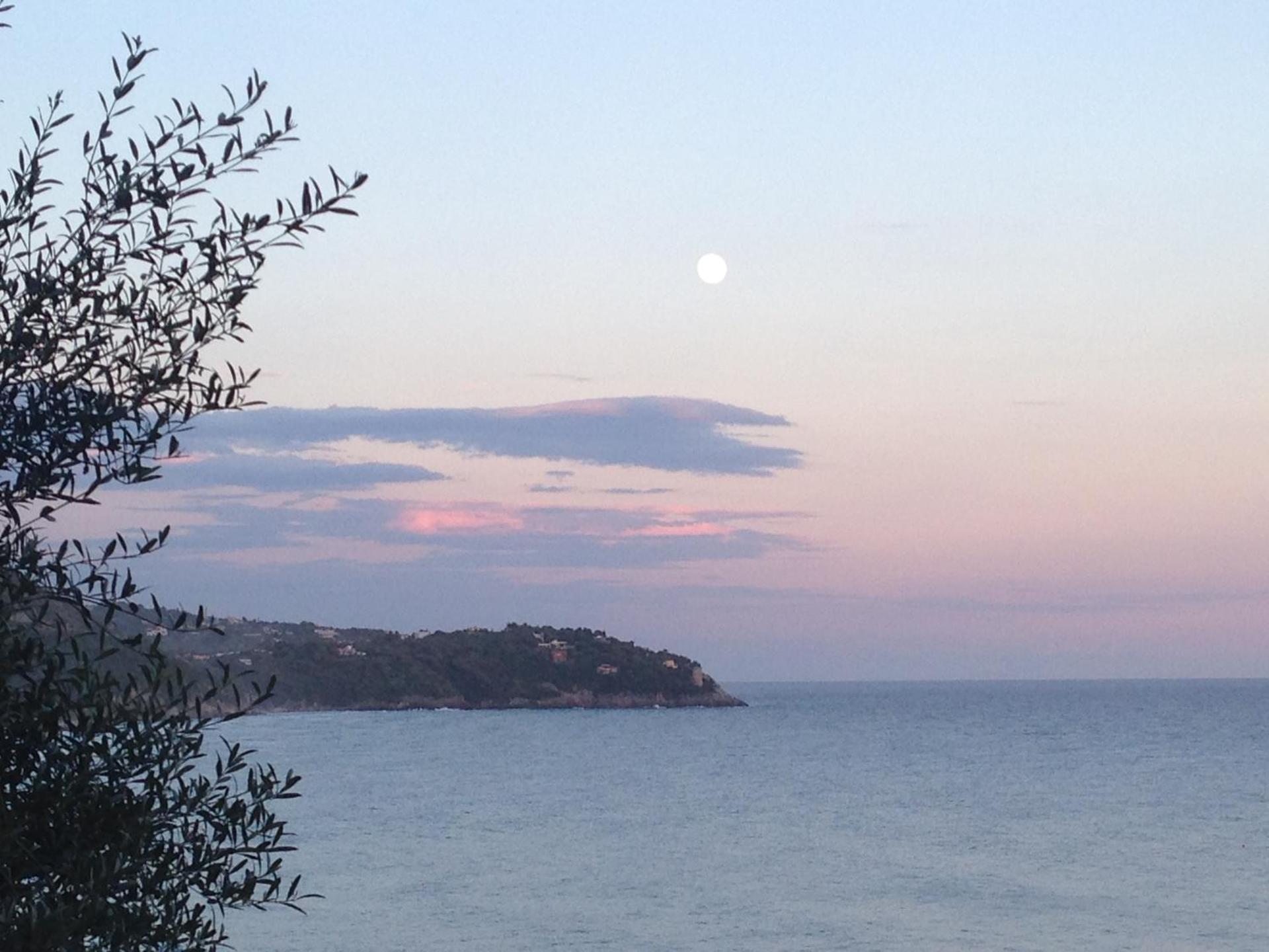 Summit Hotel - Photo 97