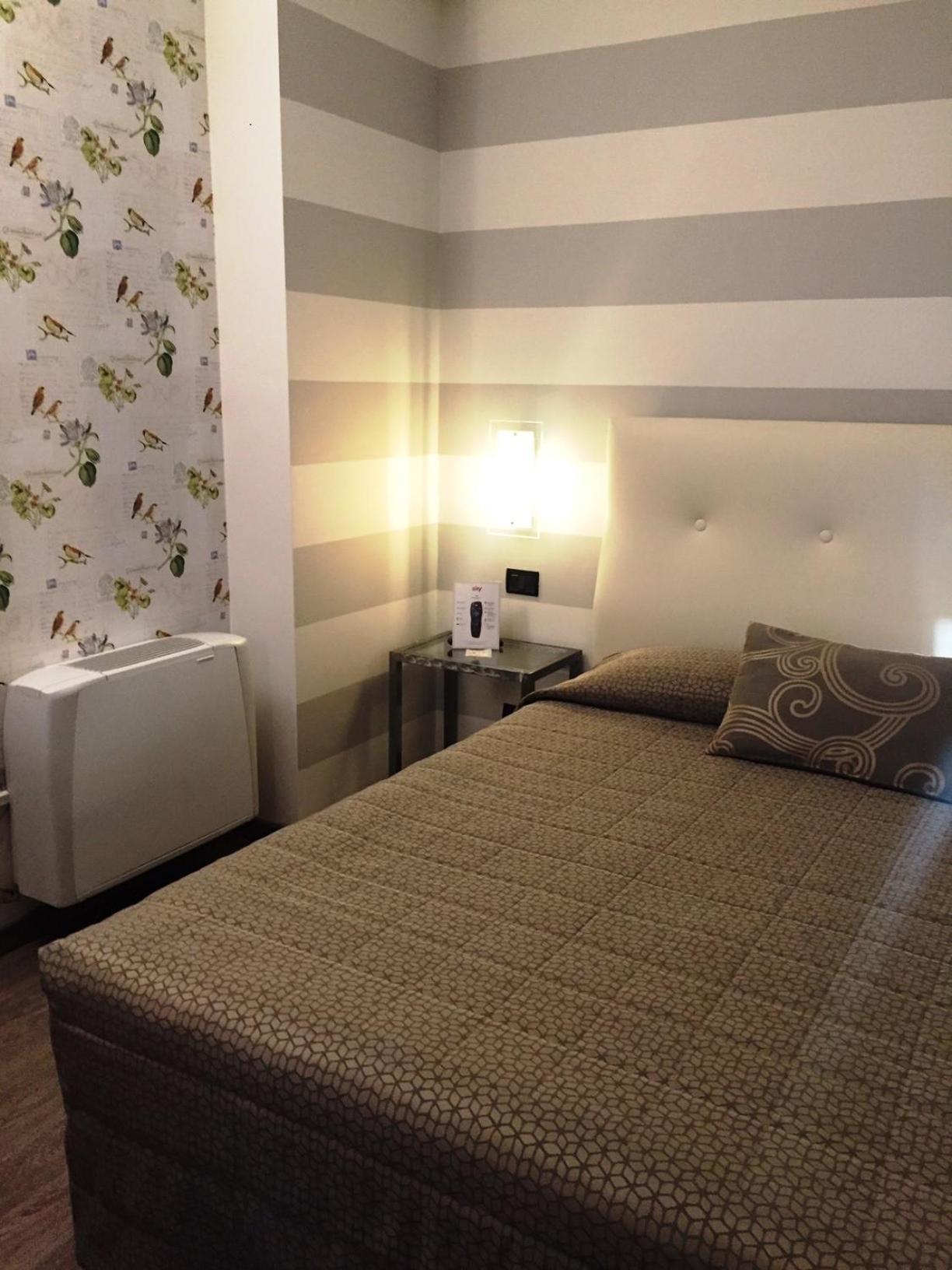 Hotel Lancaster - Photo 42