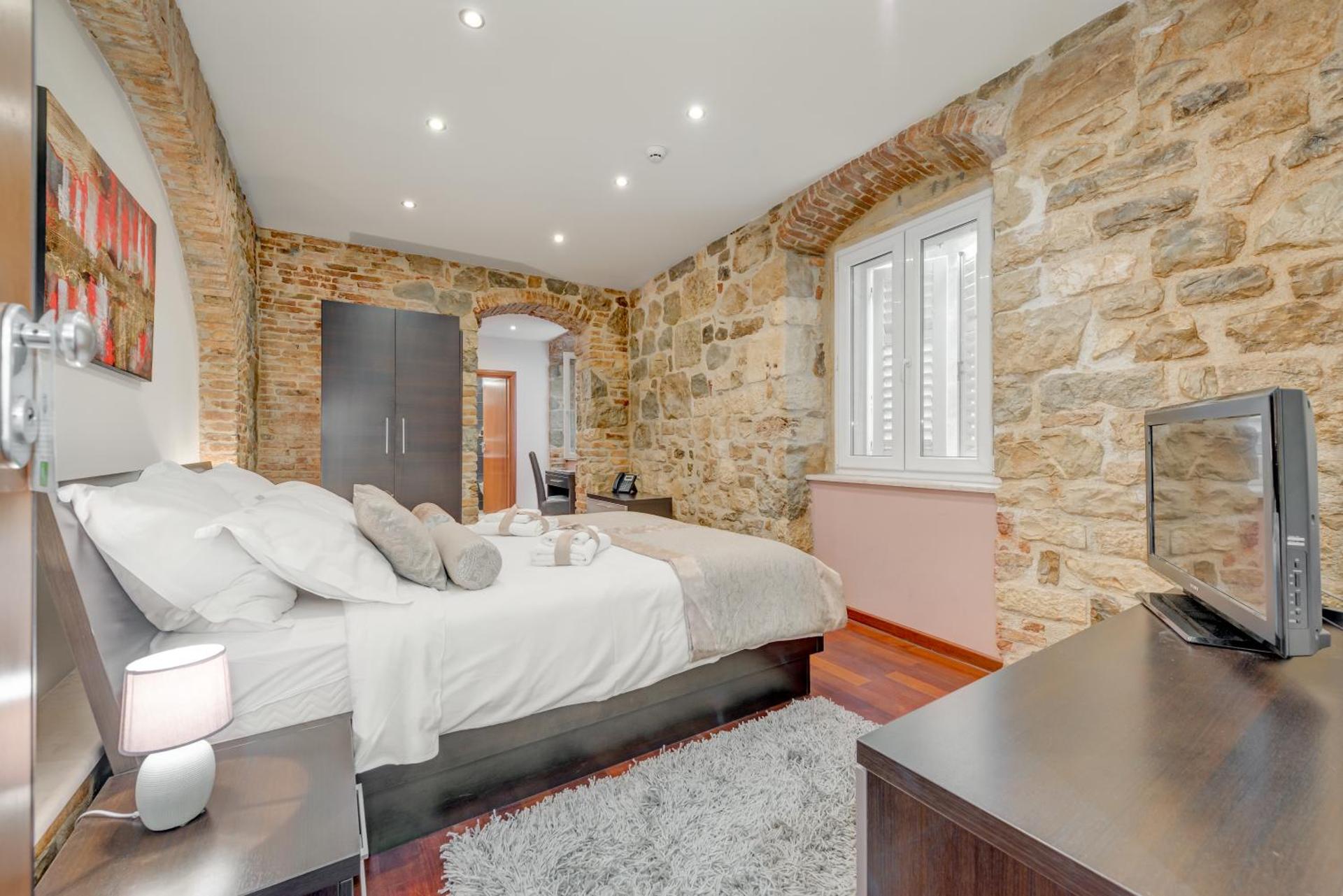 Palace Suites Heritage Hotel - Adults Only - Photo 36