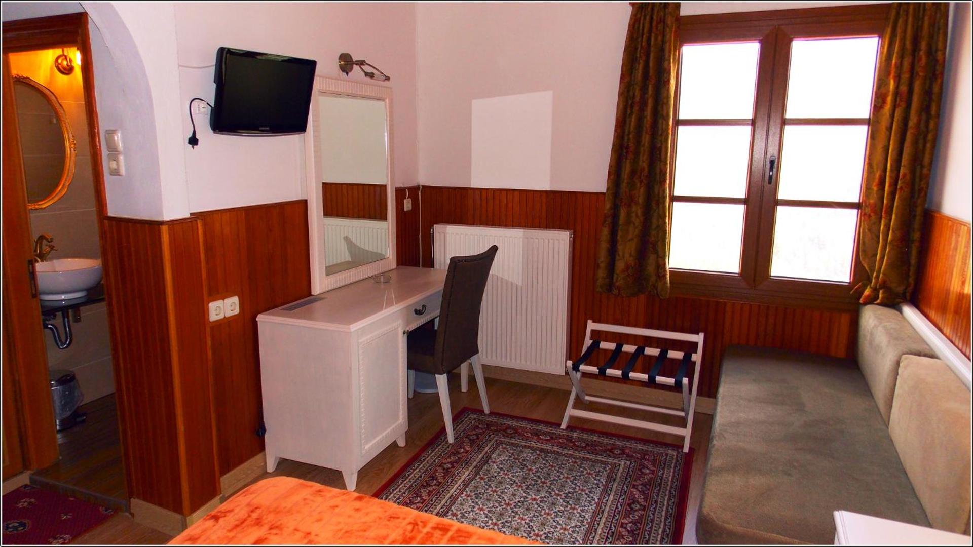 Hotel Olympic - Photo 7