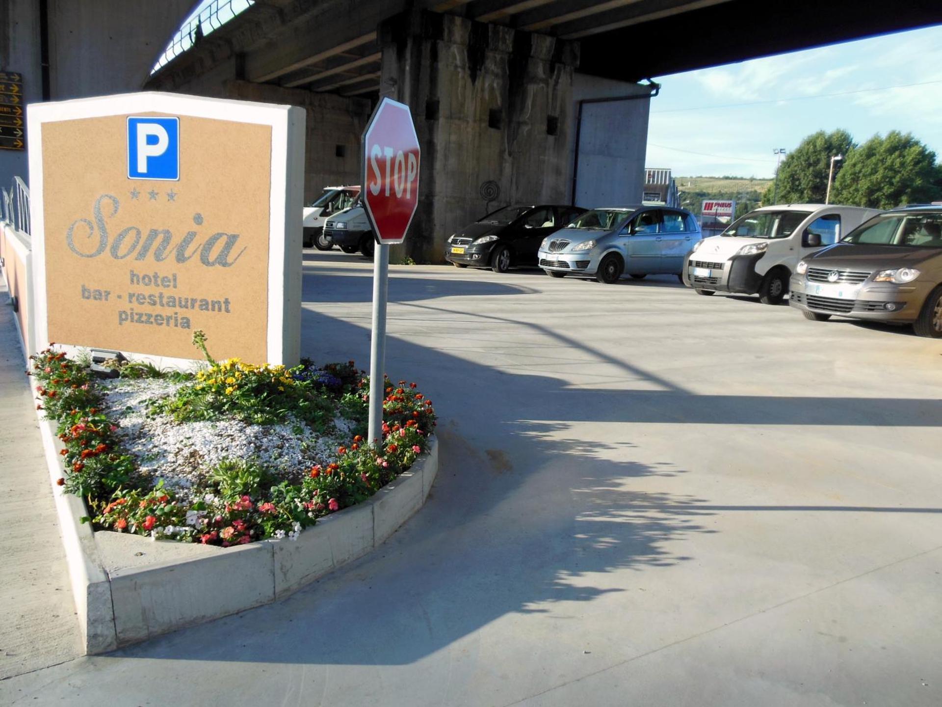 Hotel Sonia - Photo 29