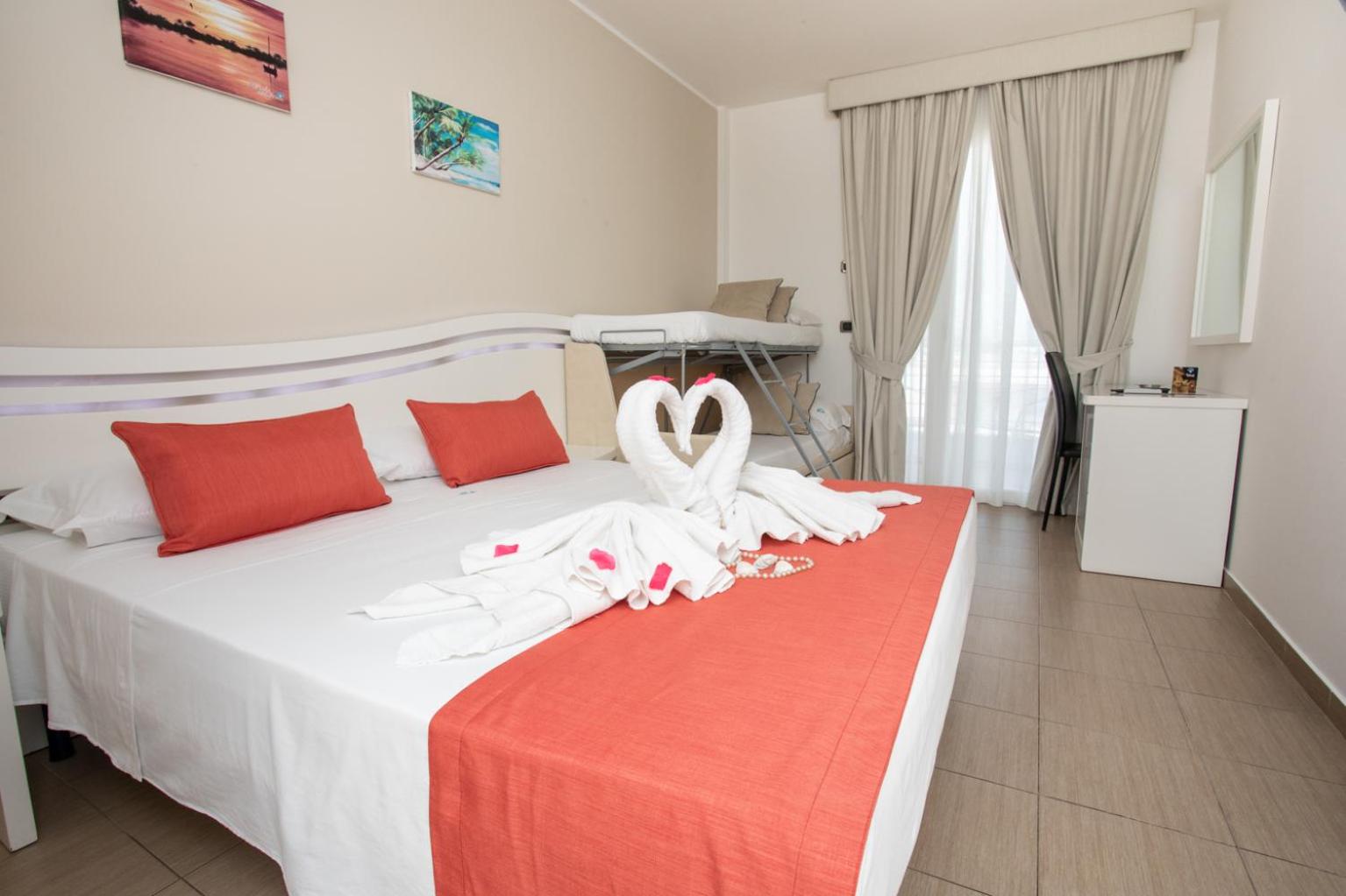 Hotel Perla Dello Ionio - Photo 34