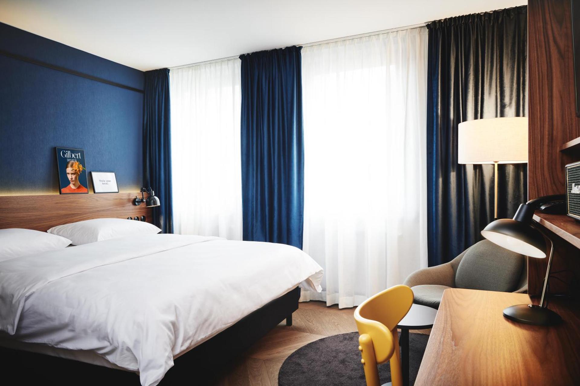 Hotel Gilbert - Photo 3