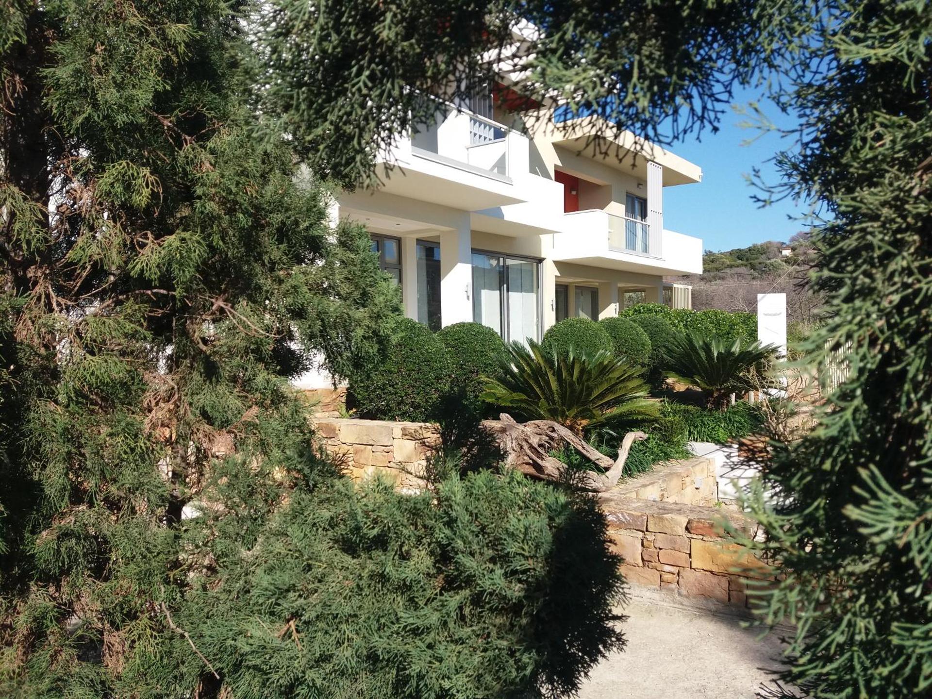 Almyra Hotel - Photo 7