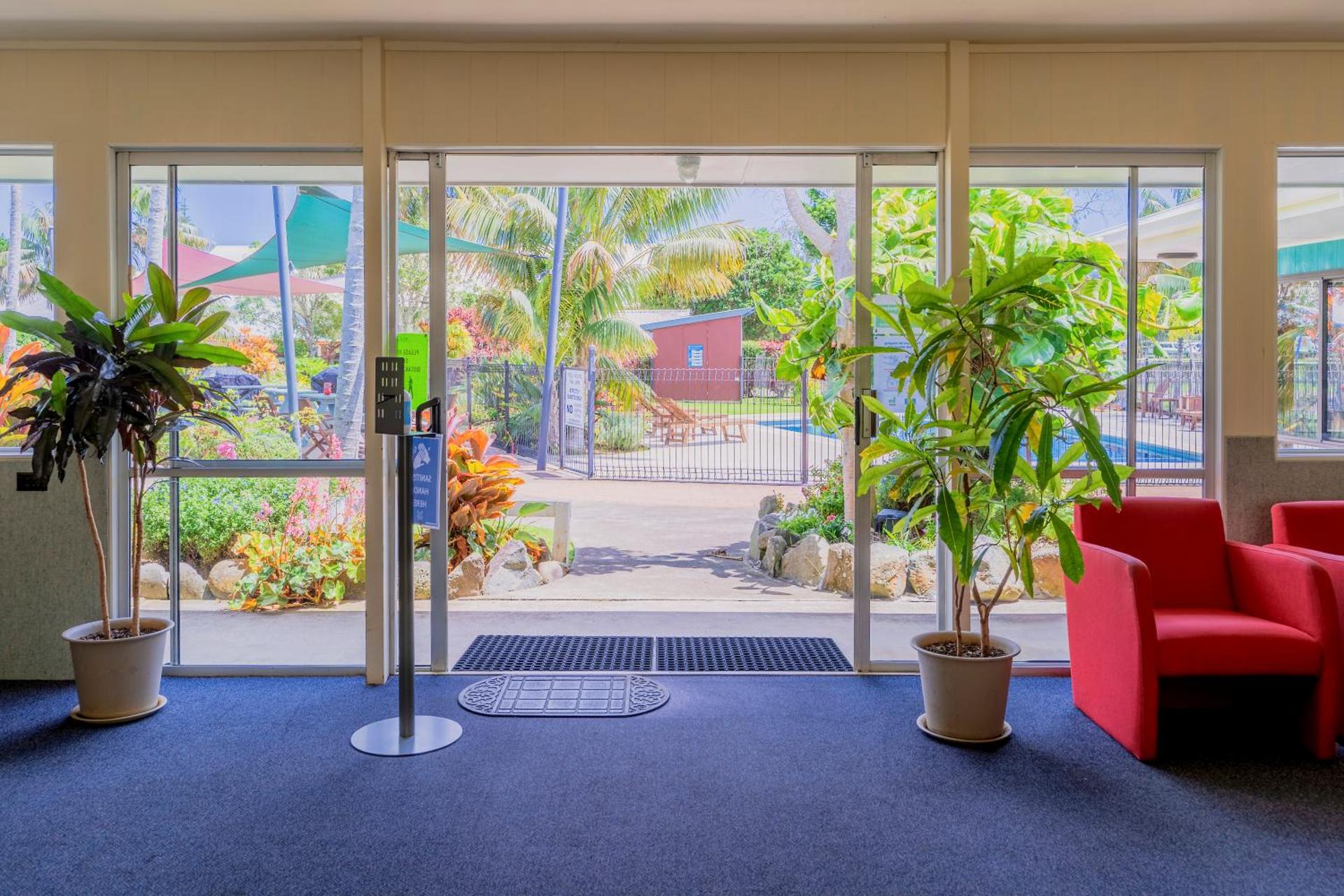Aloha Apartments - Photo 10