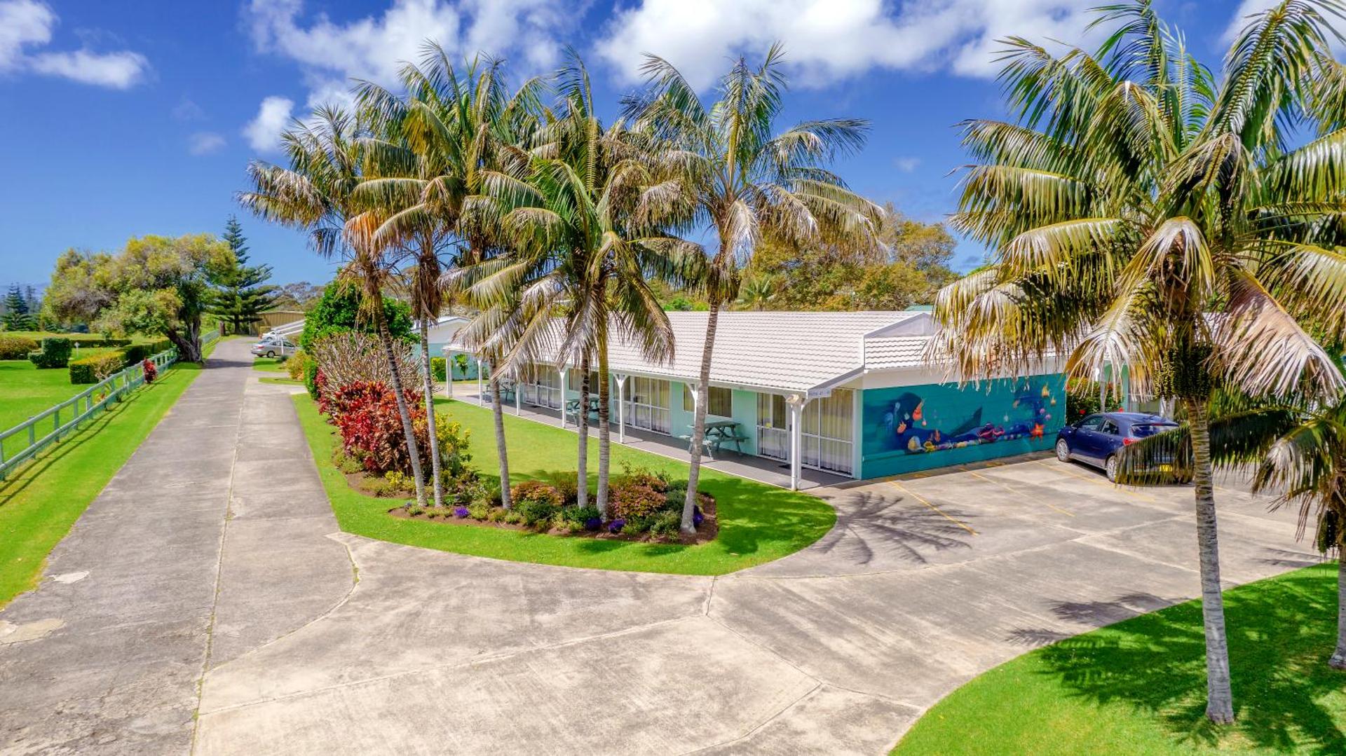 Aloha Apartments - Photo 6